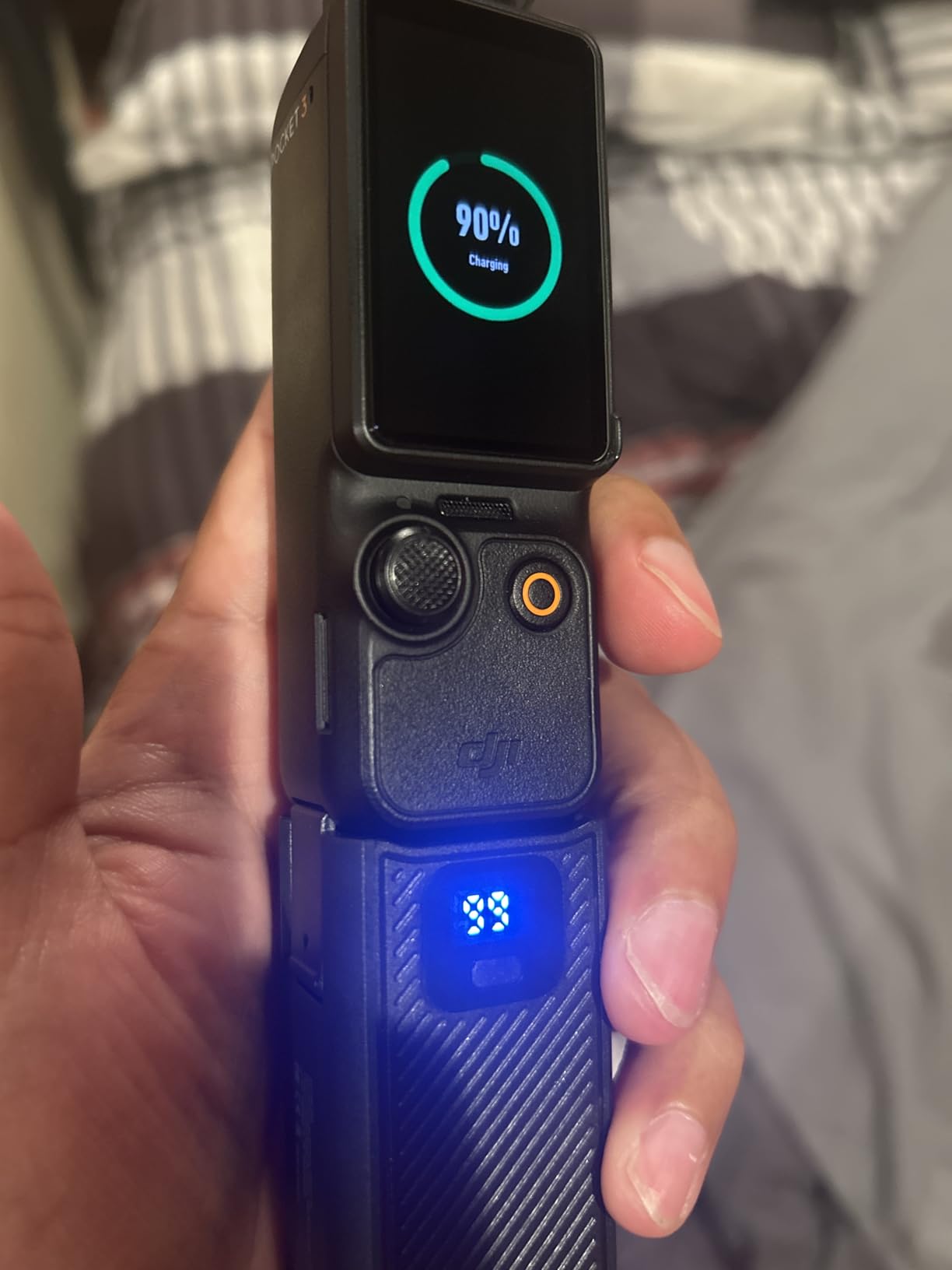 Battery Handle with Digital Display Compatible with DJI Osmo Pocket 4 and Pocket 3, Battery Grip for Xtra Muse 5000mAh 22.5W Fast Charging Power Supply Accessories, Reserved 1/4