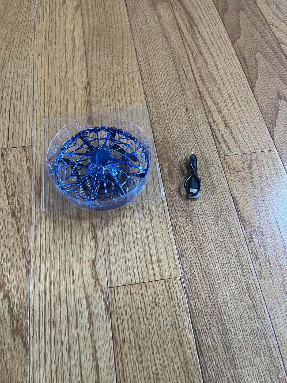 Hand Operated Drone Toy for Kids - Easy Fly Hover Drone with AI Motion Sensor, Rechargeable Drones for Kids 8-12 & 6-8, Safe Mini Quadcopter with Auto Hover, 360 Flip/Roll, Perfect Boys Girls Drones for Age 4-6-8-12 Birthday Gifts customer photo 1