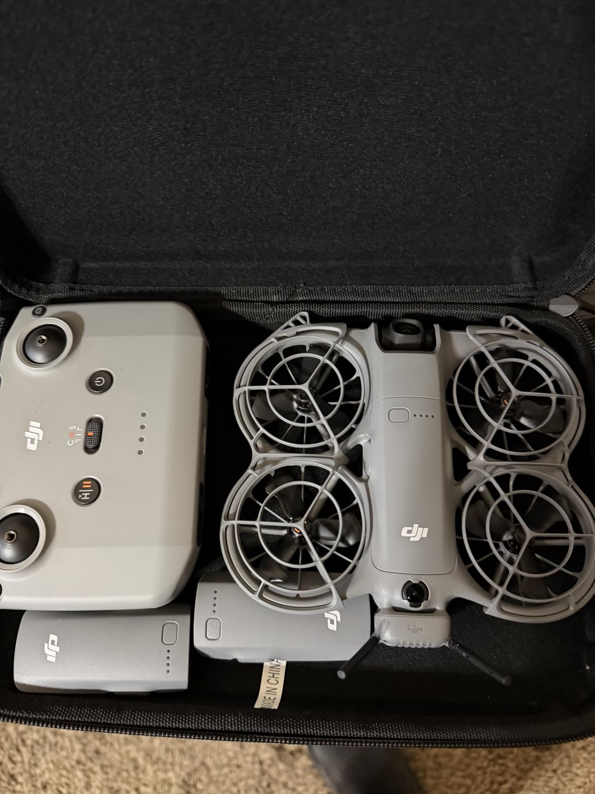 DJI Neo 2 (Drone Only), Lightweight 4K Drone With Camera, Palm Takeoff & Landing, Gesture Control, ActiveTrack, Omnidirectional Obstacle Sensing customer photo 1