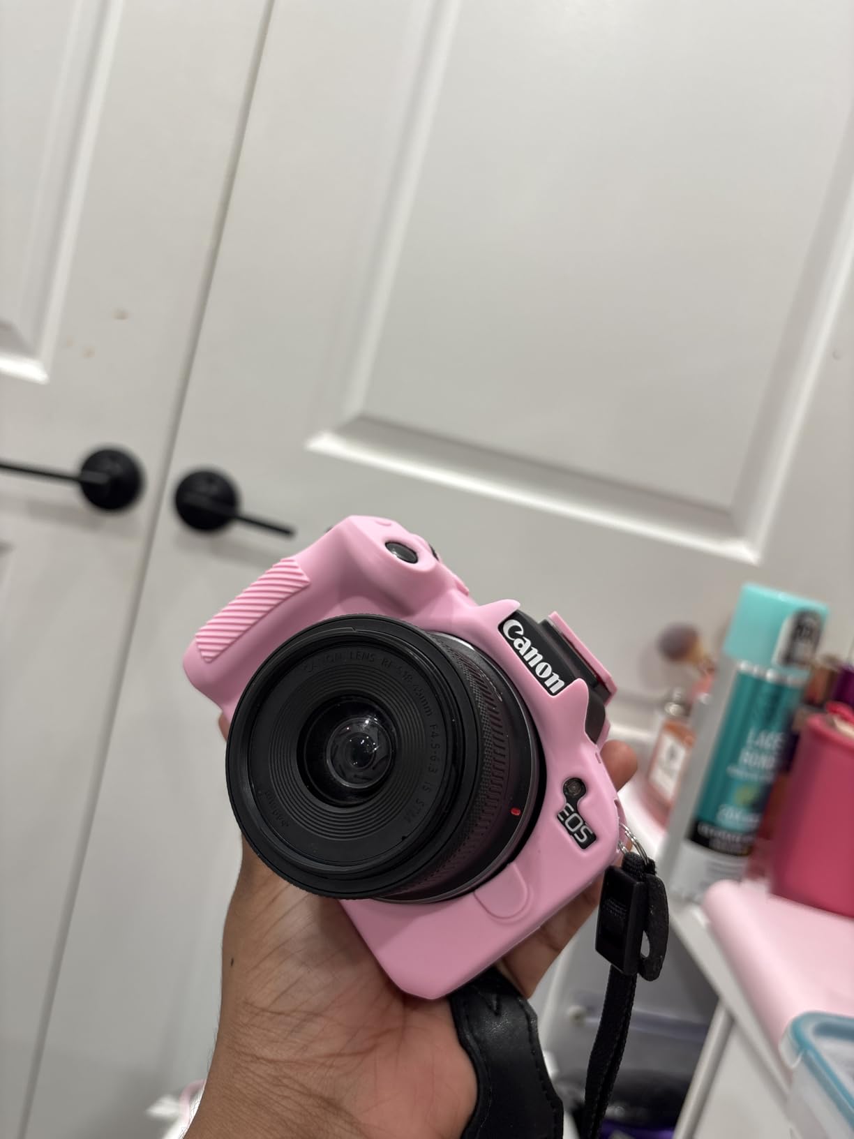 Canon EOS R50 Mirrorless Camera with 18-45mm Lens Bundle, APS-C Mirrorless Camera, 24.2MP, 4K Video, Dual Pixel AF II customer photo 2