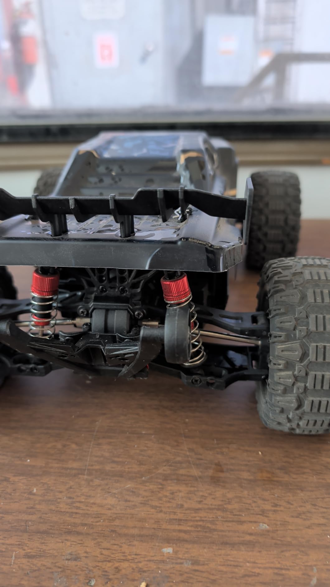DEERC 209E 1:10 Fast Brushless RC Car for Adults & Boys, 60+ KMH High Speed 4WD Off-Road Remote Control Truck customer photo 2