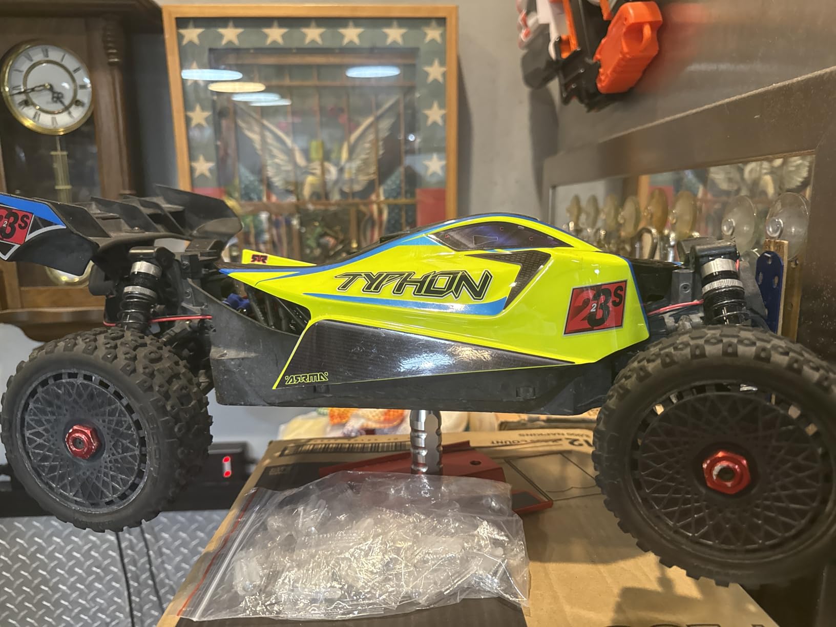 ARRMA RC Car 1/8 Typhon 4X4 223S BLX BRUSHLESS Buggy RTR (Battery and Charger Not Included) customer photo 2