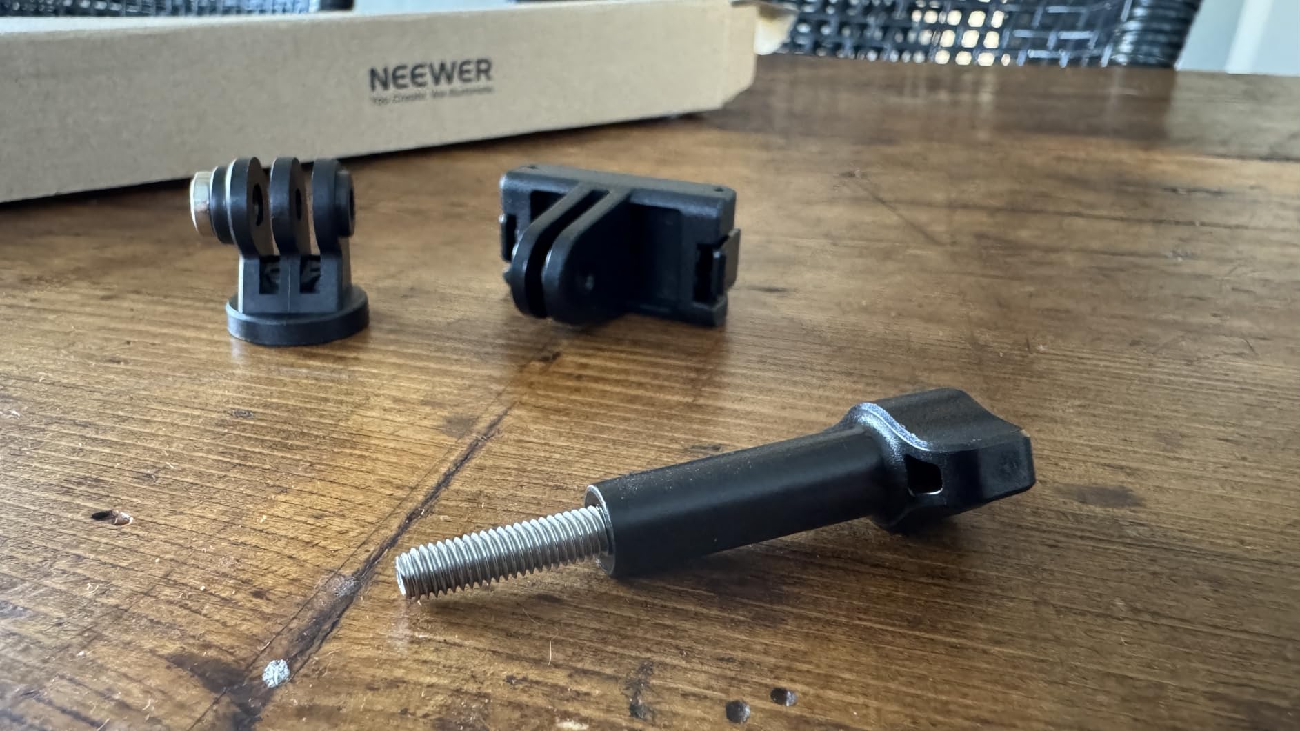 NEEWER Extension Rod Kit Compatible with DJI OSMO Action 5 Pro 4 3 GoPro Insta360 AKASO, 27.8