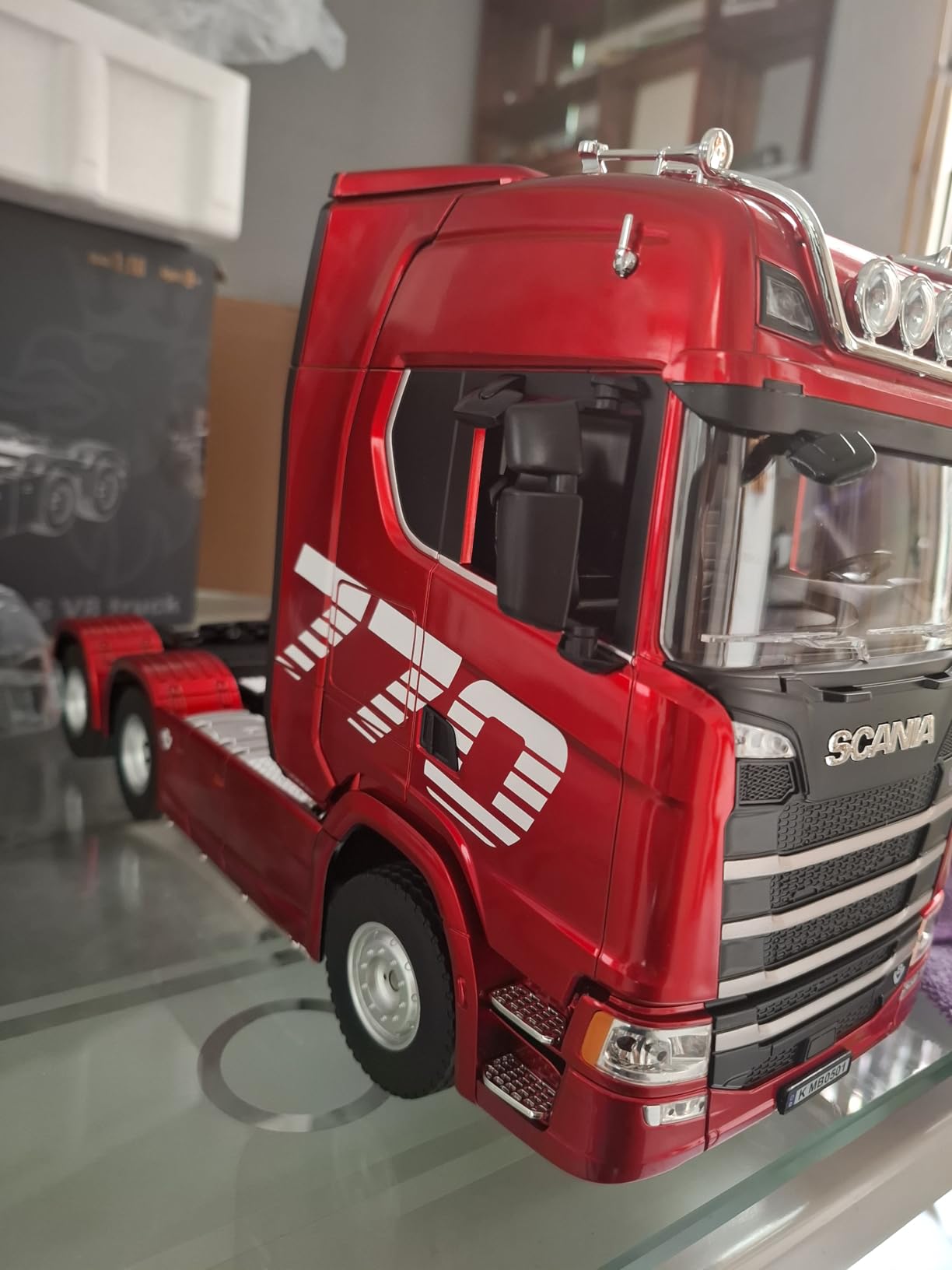 770S 1/18 RC Semi Trailer, 6x4 Heavy Duty Tractor Truck with Rear Wheel Drive, Adult Collectible Model (Red) customer photo 2