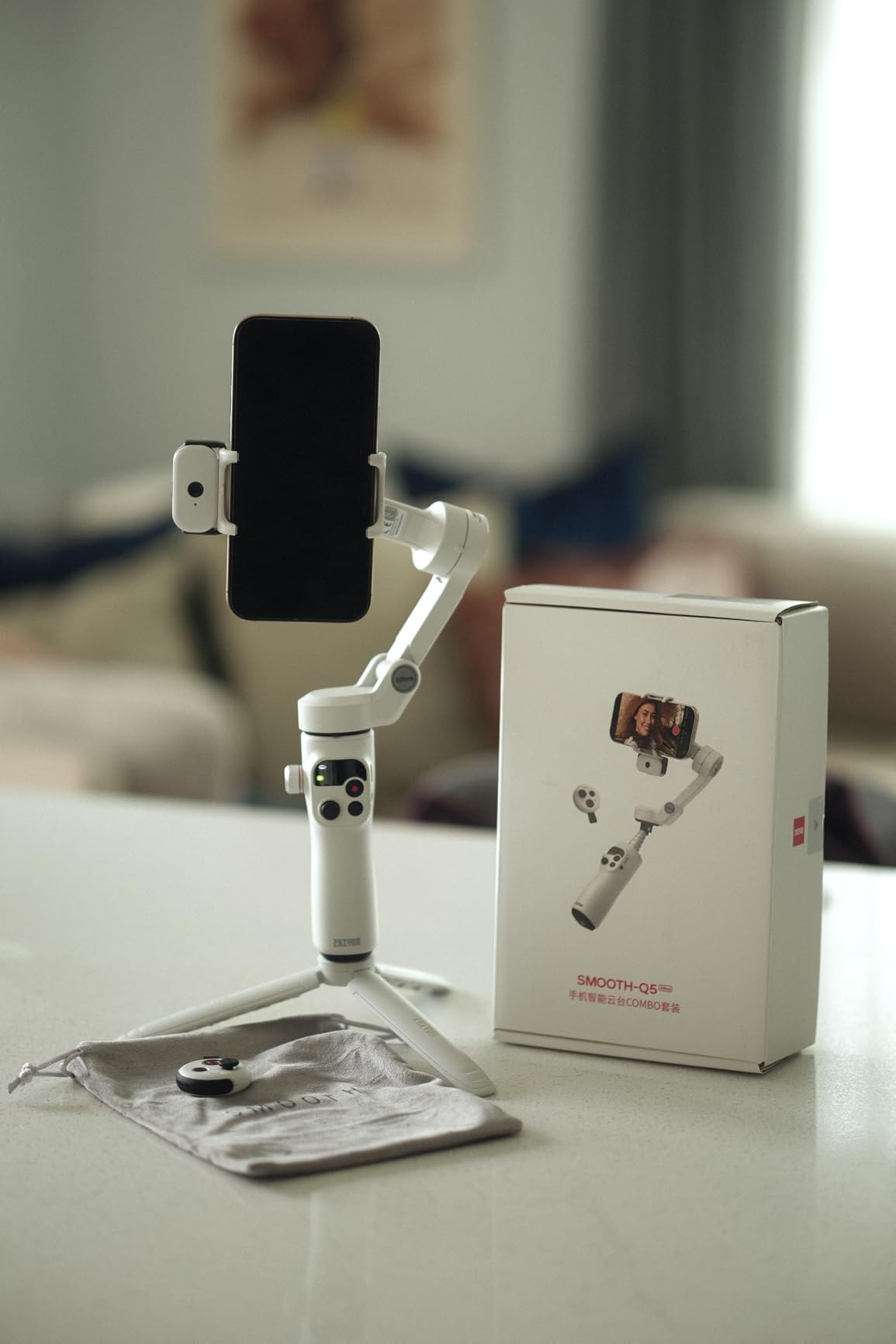 ZHIYUN Smooth Q5 Ultra Combo [Official] Gimbal Stabilizer for iPhone, Portable Foldable Phone Gimbal with Detachable Voice Remote Control, AI Tracker, Built-in Extension Rod, Fill Light, for Vlog customer photo 1