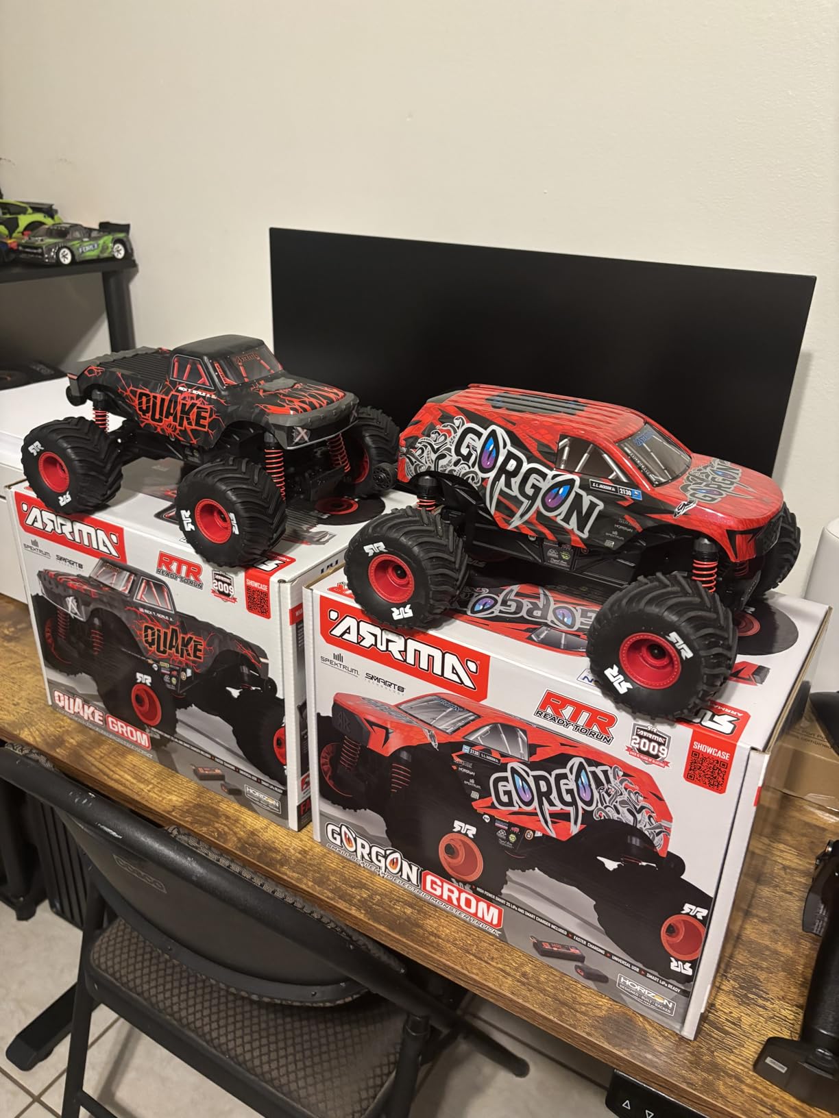 ARRMA 1/16 Quake GROM 4X4 RTR Brushed Monster Truck, Green | RC Truck, Battery & Charger Included, ARA2137T2 customer photo 1