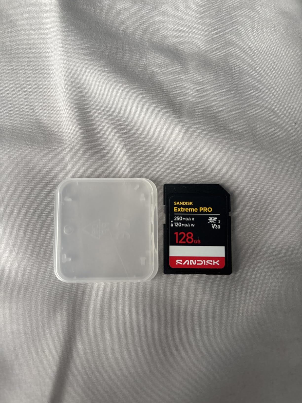 SANDISK 128GB Extreme PRO SD UHS-I Card - Up to 250MB/s Read Speed and 120MB/s Write Speed, 4K UHD, Full HD, U3, and V30 - SDSDXXJ-128G-GSCIN customer photo 1