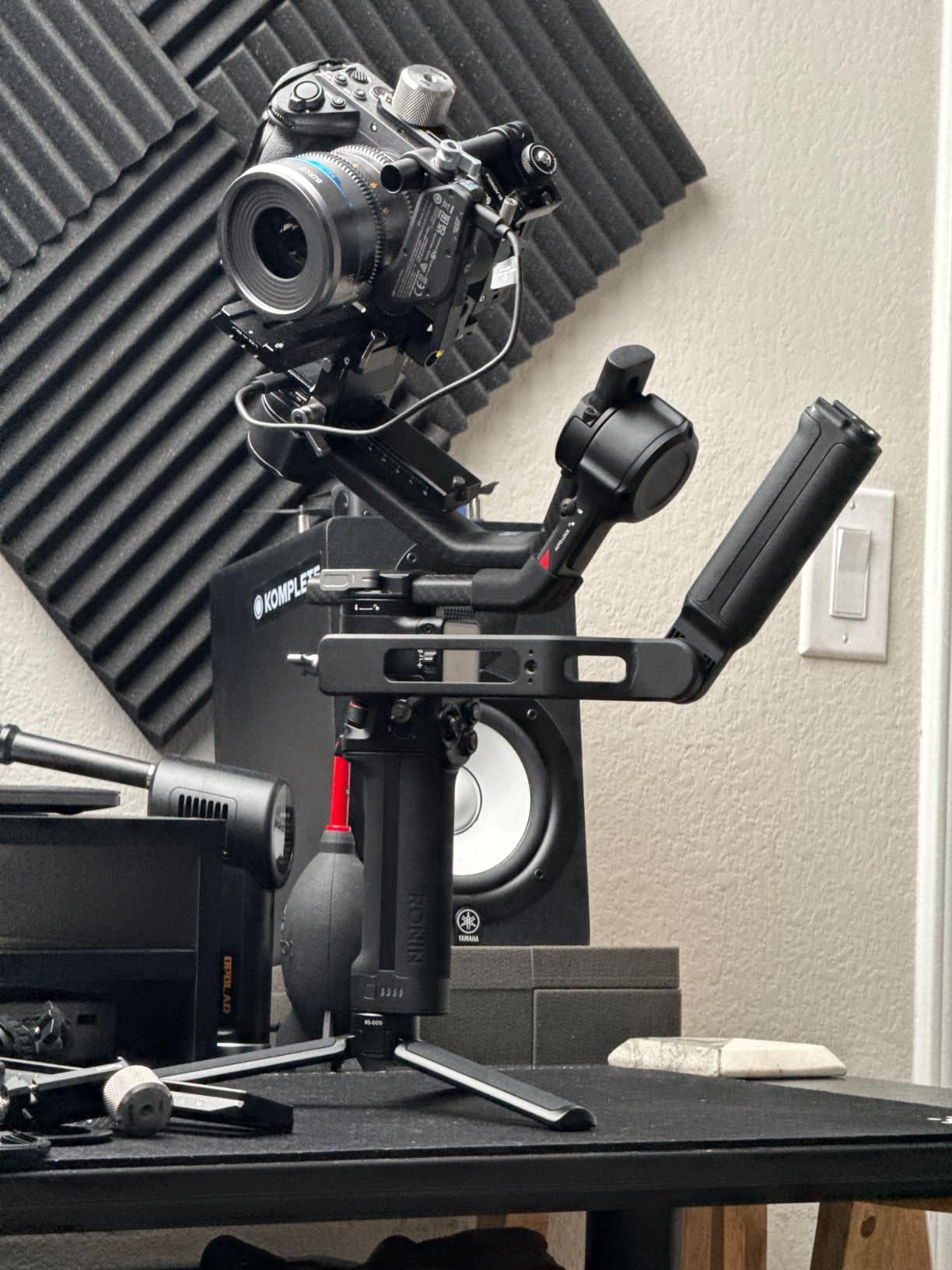 DJI RS 4 Pro Combo (2026), Gimbal Stabilizer for DSLR & Cinema Cameras | DJI SDR Transmission, Focus Pro Motor, 4.5kg Payload, 2nd-Gen Native Vertical Shooting, Dual Focus & Zoom Motors customer photo 1