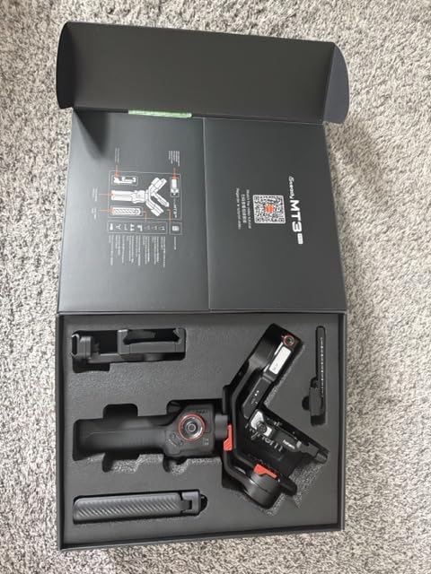 Hohem iSteady MT3 Pro 4-in-1 Camera Stabilizer with AI Tracker, Detachable Touchscreen Controls, Fill Light - 3-Axis Gimbal for Mirrorless, Compact, Action Cameras & Smartphones, 2.5KG Payload customer photo 2
