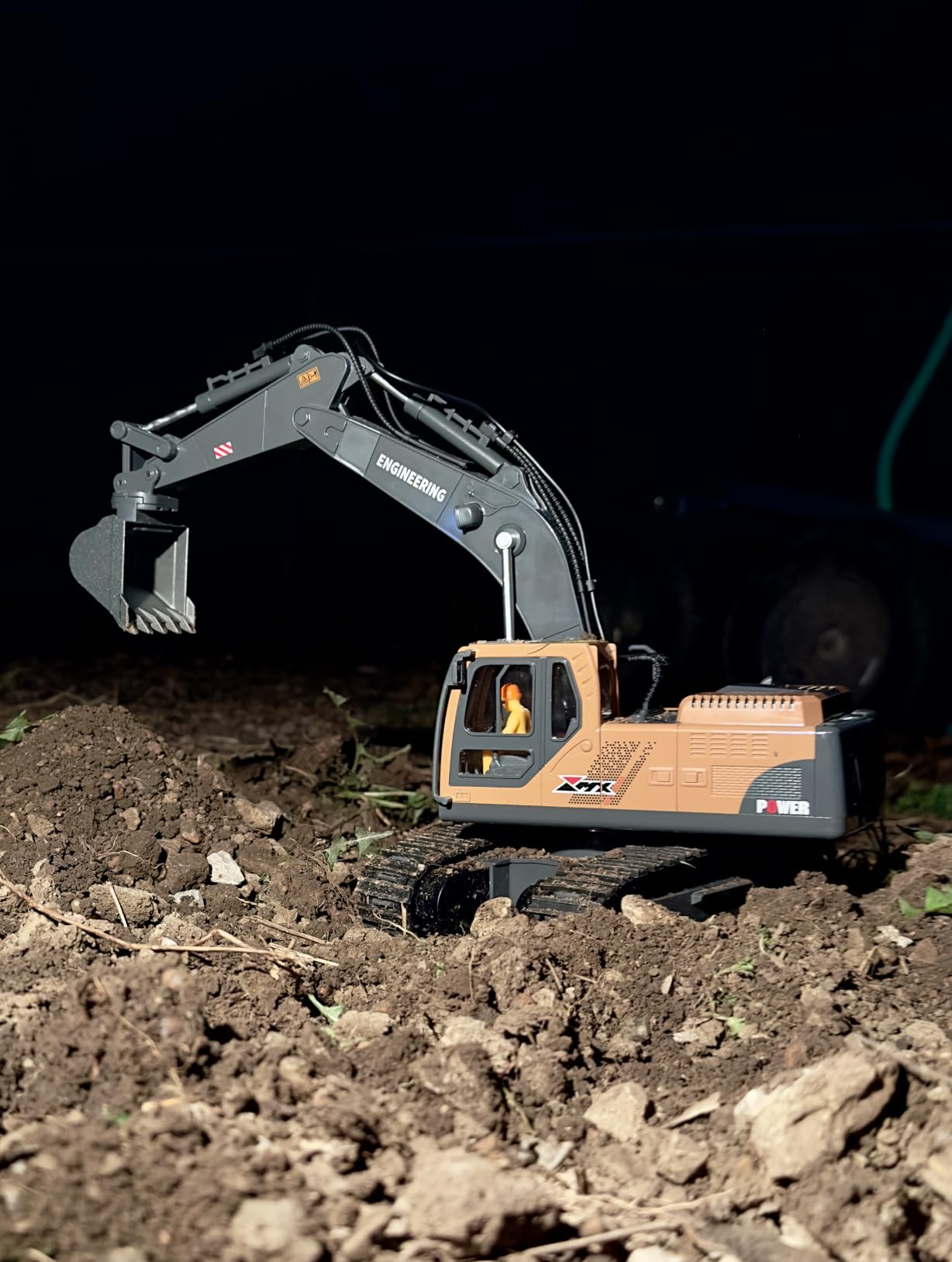 Remote Control Excavator and Dump Truck Toy Set for Kids, 2.4GHz RC Construction Vehicles with Light, Sound Effects, Metal Bucket, Claw and Drill Attachments, Engineering Truck Toys for Boys and Girls customer photo 1