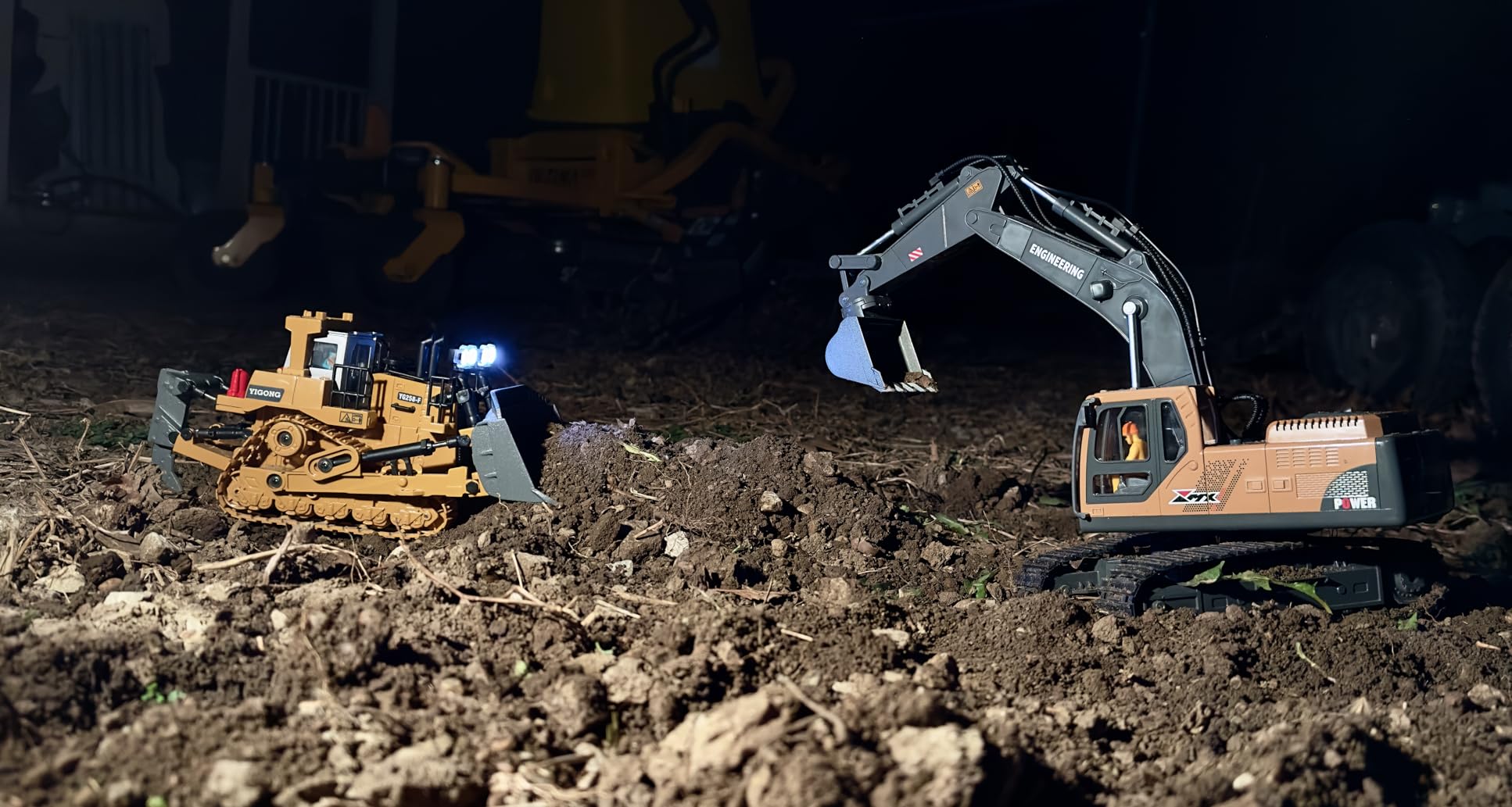 Remote Control Excavator and Dump Truck Toy Set for Kids, 2.4GHz RC Construction Vehicles with Light, Sound Effects, Metal Bucket, Claw and Drill Attachments, Engineering Truck Toys for Boys and Girls customer photo 2