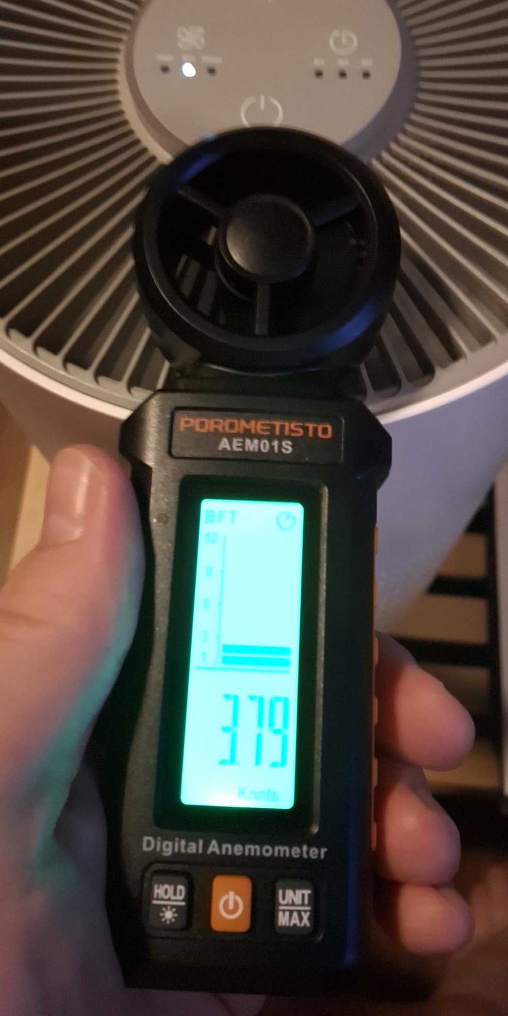 AEM01S Anemometer, POROMETISTO, Handheld Wind Speed Meter, Green Backlit & 3‑Color Alarm System，Non-Slip Housing Design, Compact and Portable, Ideal for HVAC Tools, Outdoor Sports, Sailing customer photo 2