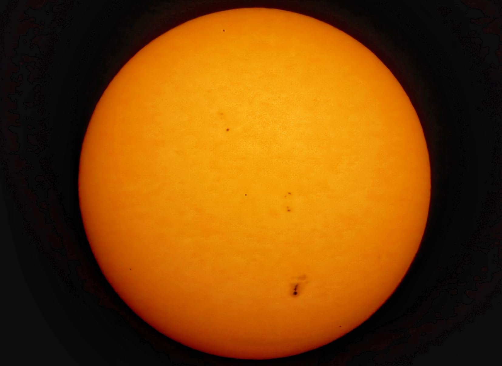 Celestron EclipSmart Telescope Solar Filter for 127mm & 130mm Reflectors | ISO 12312-2 Compliant, Compatible with Select 127mm & 130mm Reflectors, Solar Eclipse Viewing Accessory, Secure Attachment customer photo 2