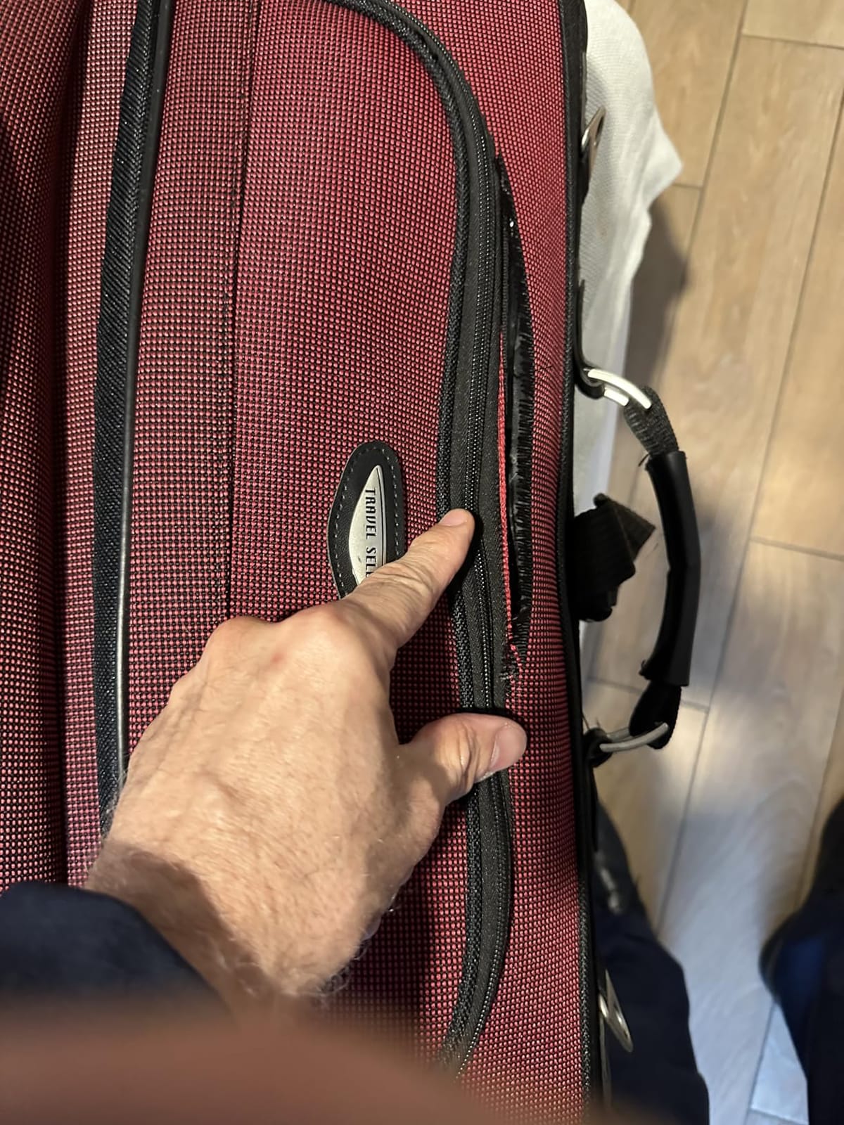 Travel Select Amsterdam Business Rolling Garment Bag, Softside Expandable Rolling 2-Wheeled Suit Carrier, Gray, One Size customer photo 1