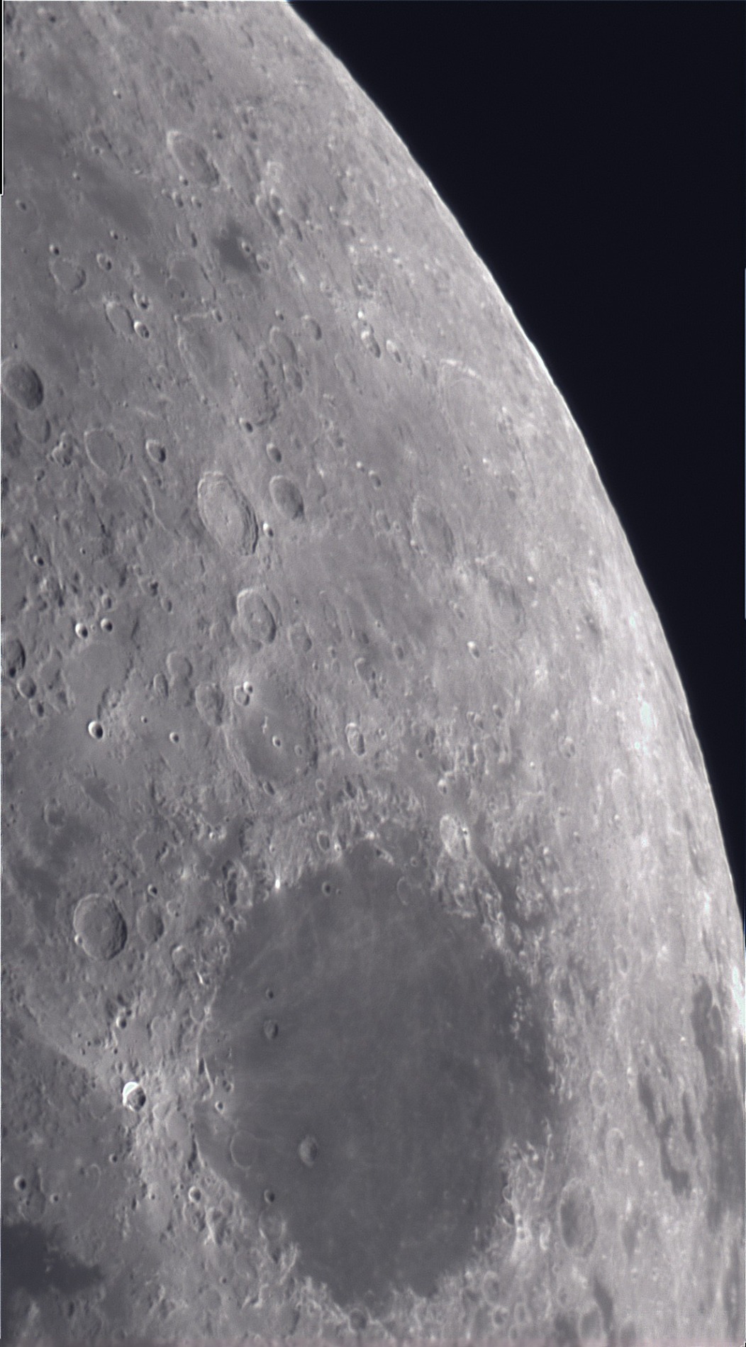 Celestron NexStar 5SE Schmidt-Cassegrain Computerized Telescope | Fully Automated GoTo Mount with SkyAlign, Compact Schmidt-Cassegrain Design, Great for Beginners, 40,000+ Object Database customer photo 1
