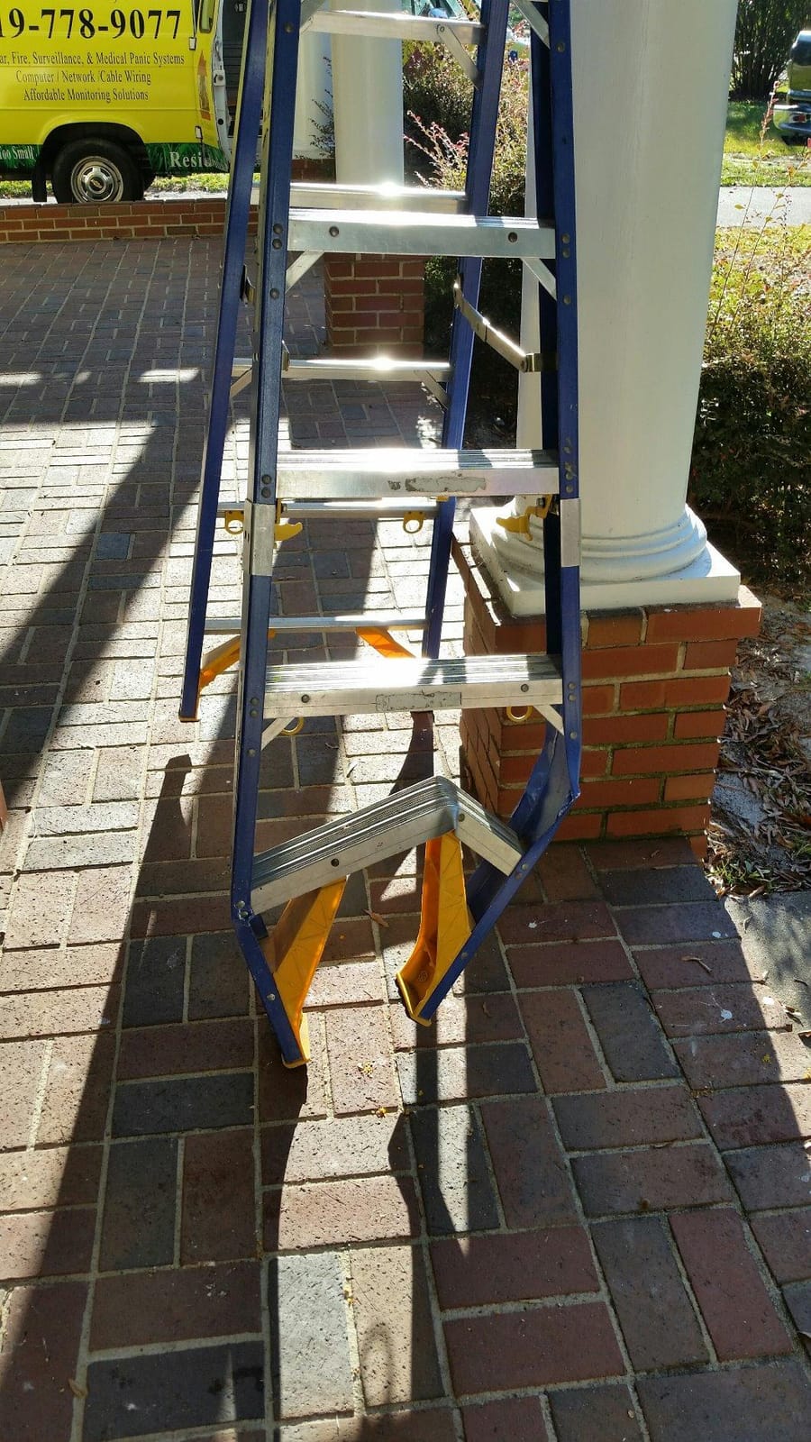 Werner OBEL04 Old Blue Electricians 375-Pound Duty Rating Fiberglass Stepladder/Job Station, 4-Foot customer photo 1