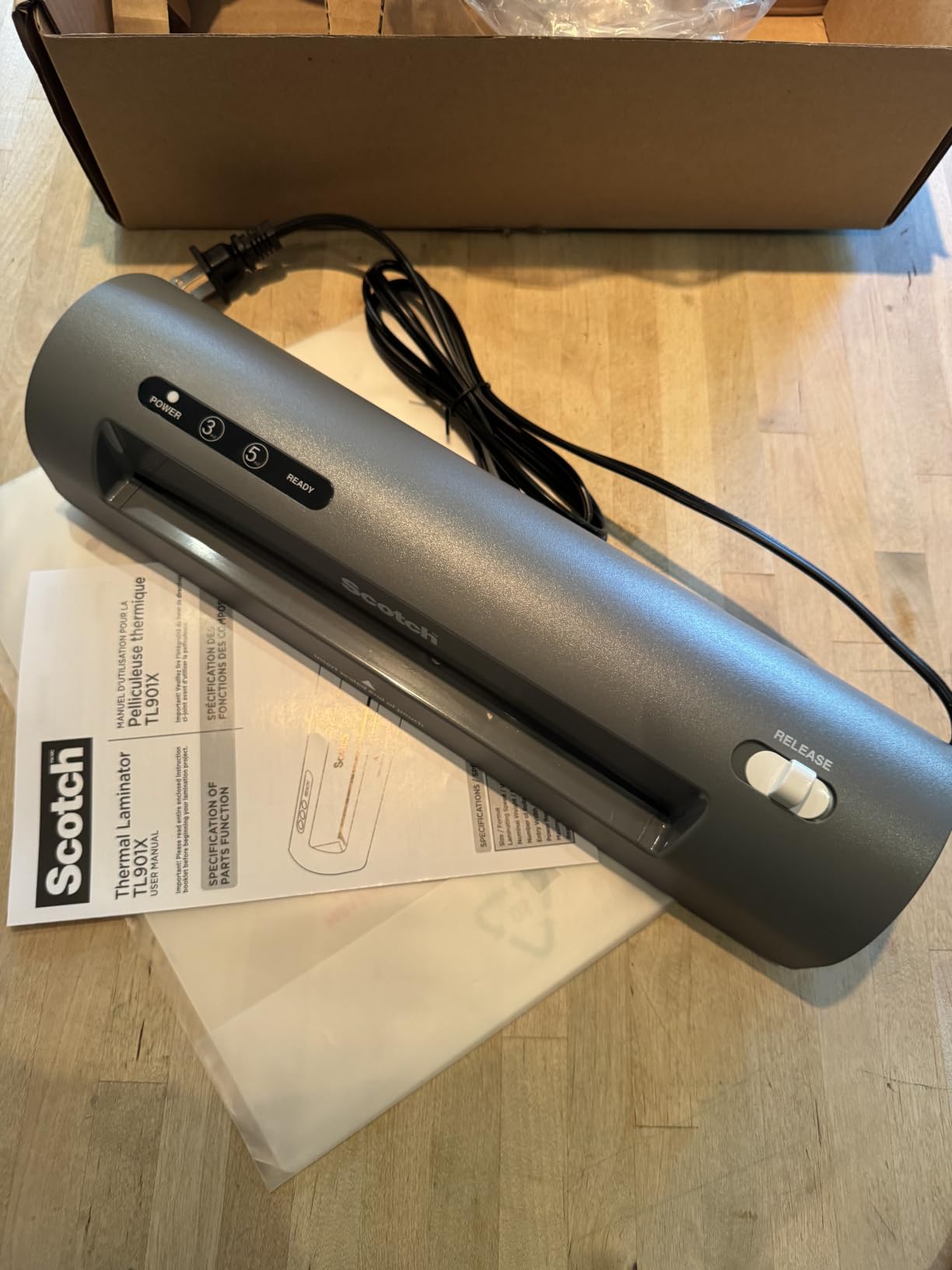 Scotch Thermal Laminator, 2 Roller System for a Professional Finish, Use for Home, Office or School, Suitable for use with Photos (TL901X) customer photo 1