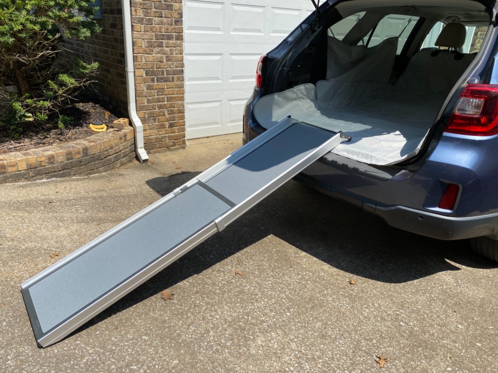 PetSafe Happy Ride Extra Long Telescoping Dog Ramp, Portable Pet Ramp for Cars, Trucks & SUVs with Adjustable Sizing | Extends 47-87 in to Reach Tall Trucks & SUVs, Rubber Feet, Side Rails, Safety Latch for Storage, Supports Dogs up to 300 Lb customer photo 2