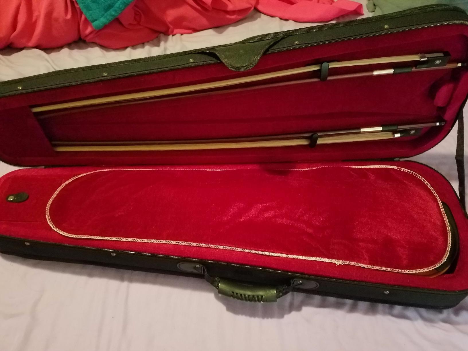 Mendini by Cecilio 4/4 Violin Set For Beginners - Hand Carved Full Size Violin Kit - Ebony Fitted Solid Wood Fiddle Kit with Hard Case, Two Bow, Rosin, Shoulder Rest and Extra Strings (Varnish) customer photo 1