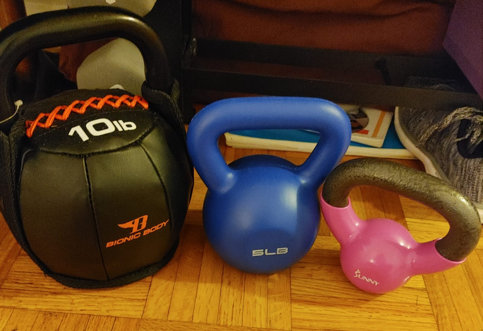 Sunny Health & Fitness Vinyl Coated Cast Iron Kettlebell 5-25 lb customer photo 1