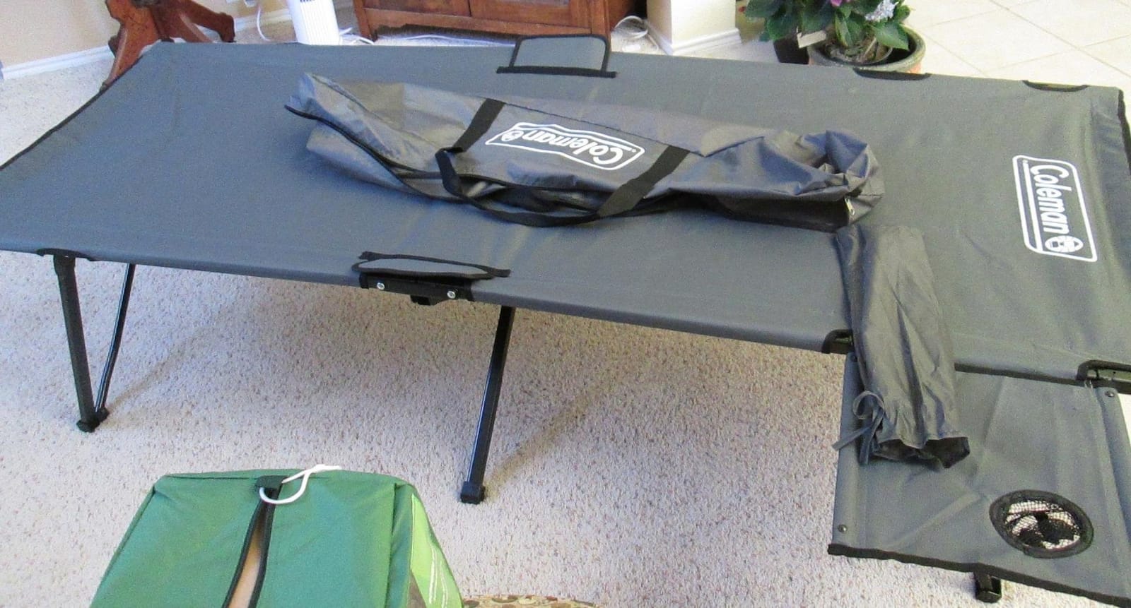 Coleman Pack-Away Big 'n Tall Camping Cot with Removable Side Table, Extra Wide Cot Fits Adults up to 6ft 6in or 300lbs, Carry Bag Included customer photo 2