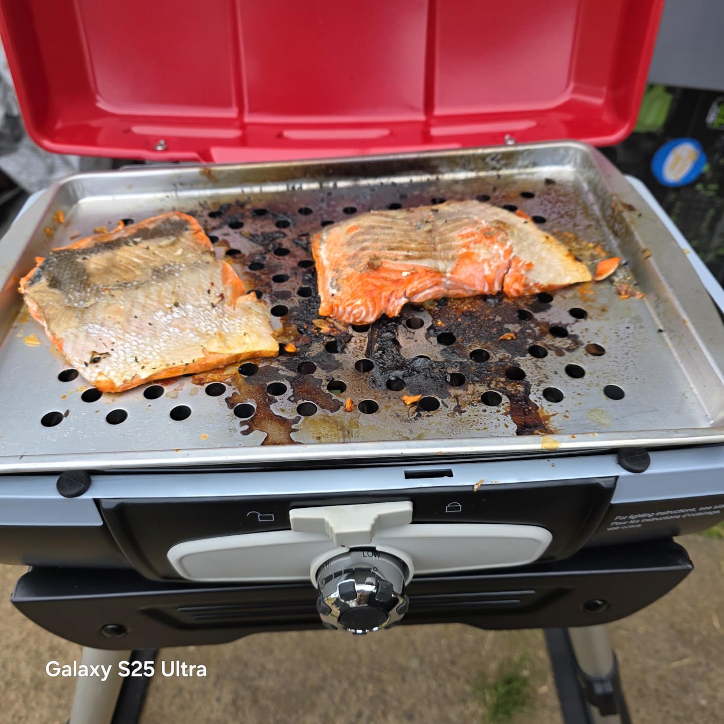 Cuisinart Gas Grill w/VersaStand, Petite Gourmet, Portable, 5,500 BTU | Compact propane grill with 150 sq. in. surface, ideal camping grill for 8 burgers or 6-10 chicken breasts, CGG-180 customer photo 1