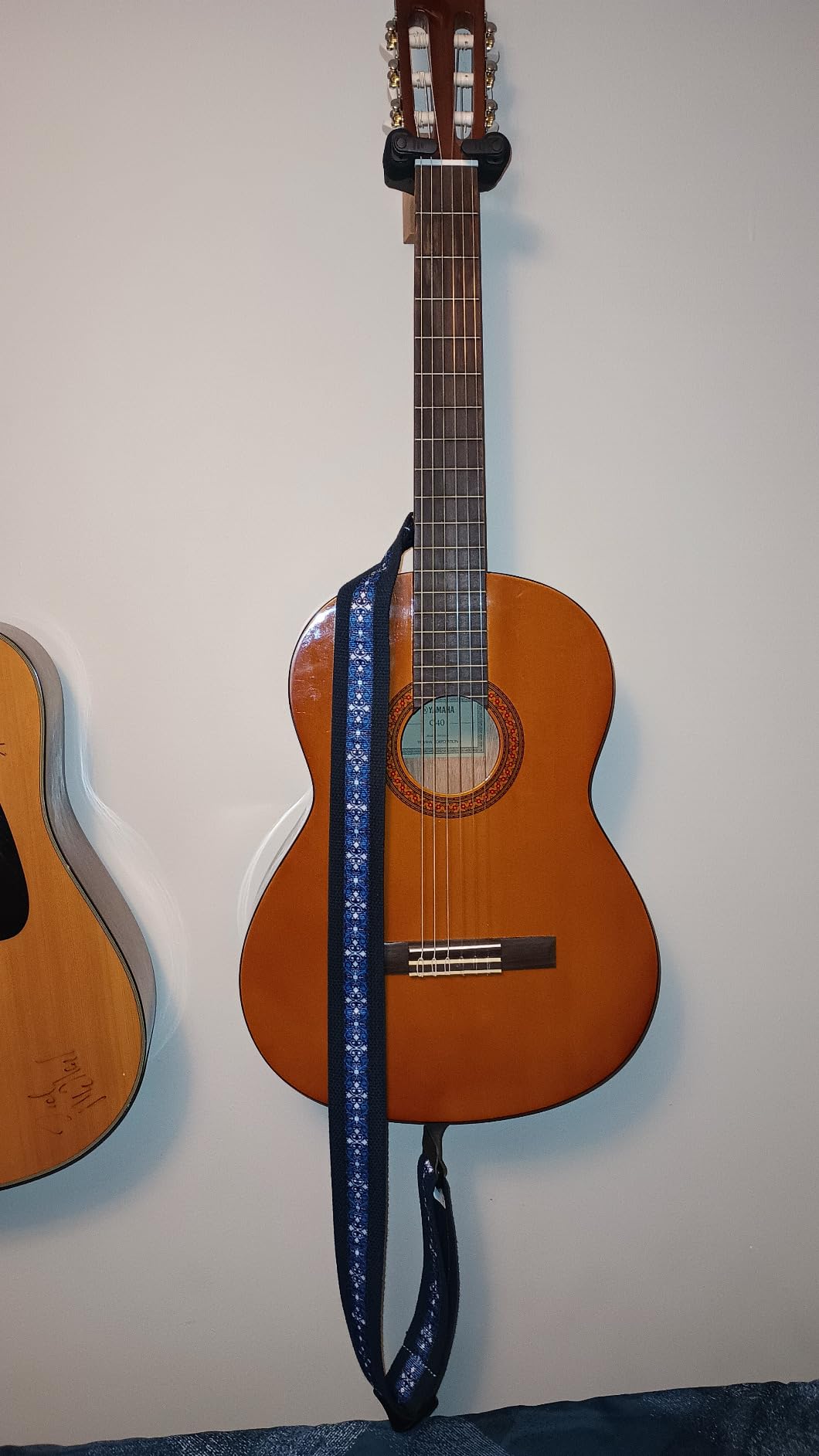 Yamaha C40II Classical Guitar, Full Size With Rosewood Fingerboard and Bridge, Natural customer photo 1