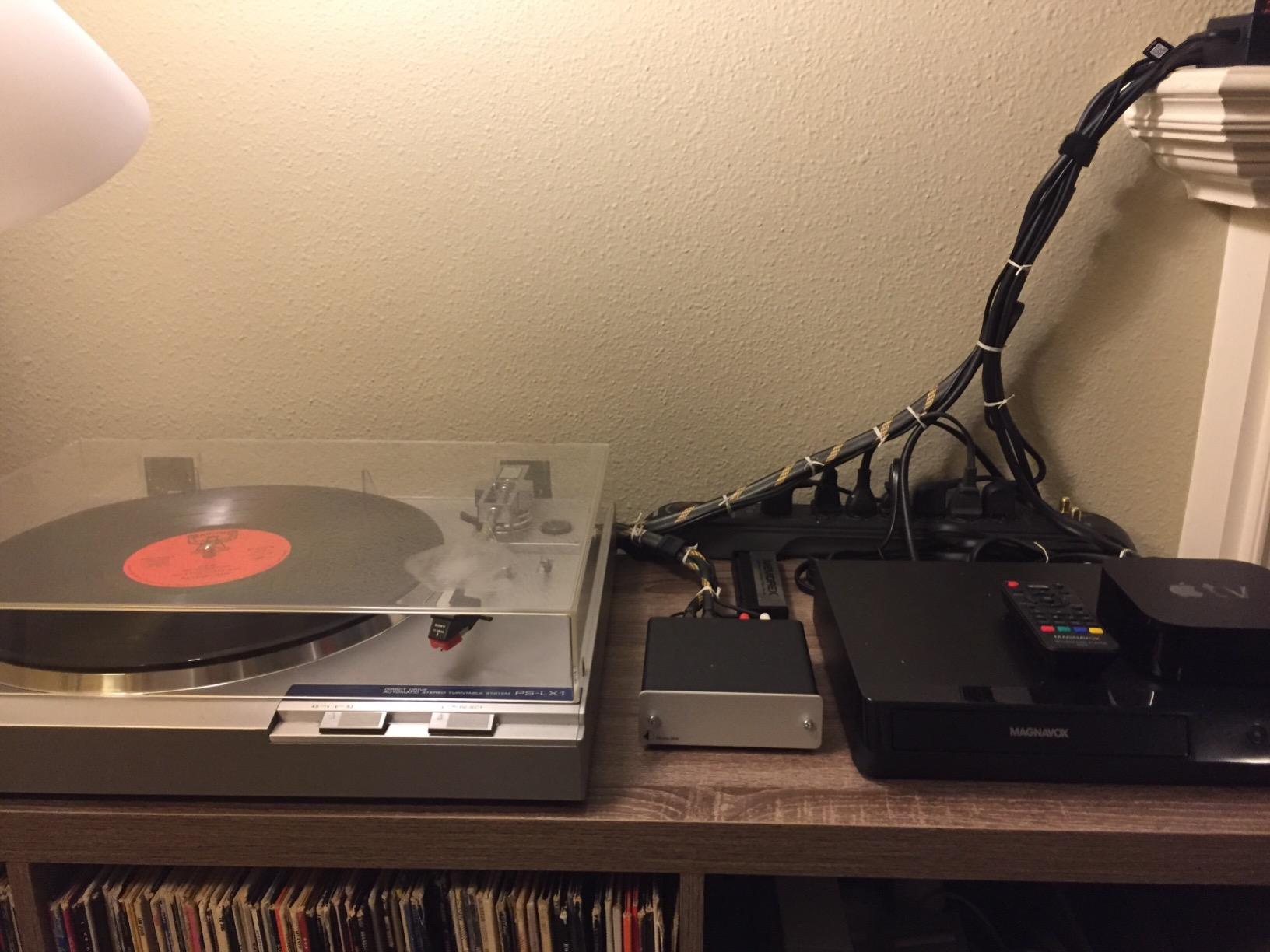 Pro-Ject Phono Box DC MM/MC Phono Preamp with Line Output (Silver) customer photo 2