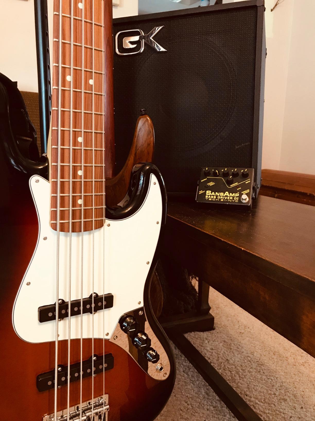 Gallien-Krueger MB112-II 200W 1x12 Combo Bass Amp customer photo 1