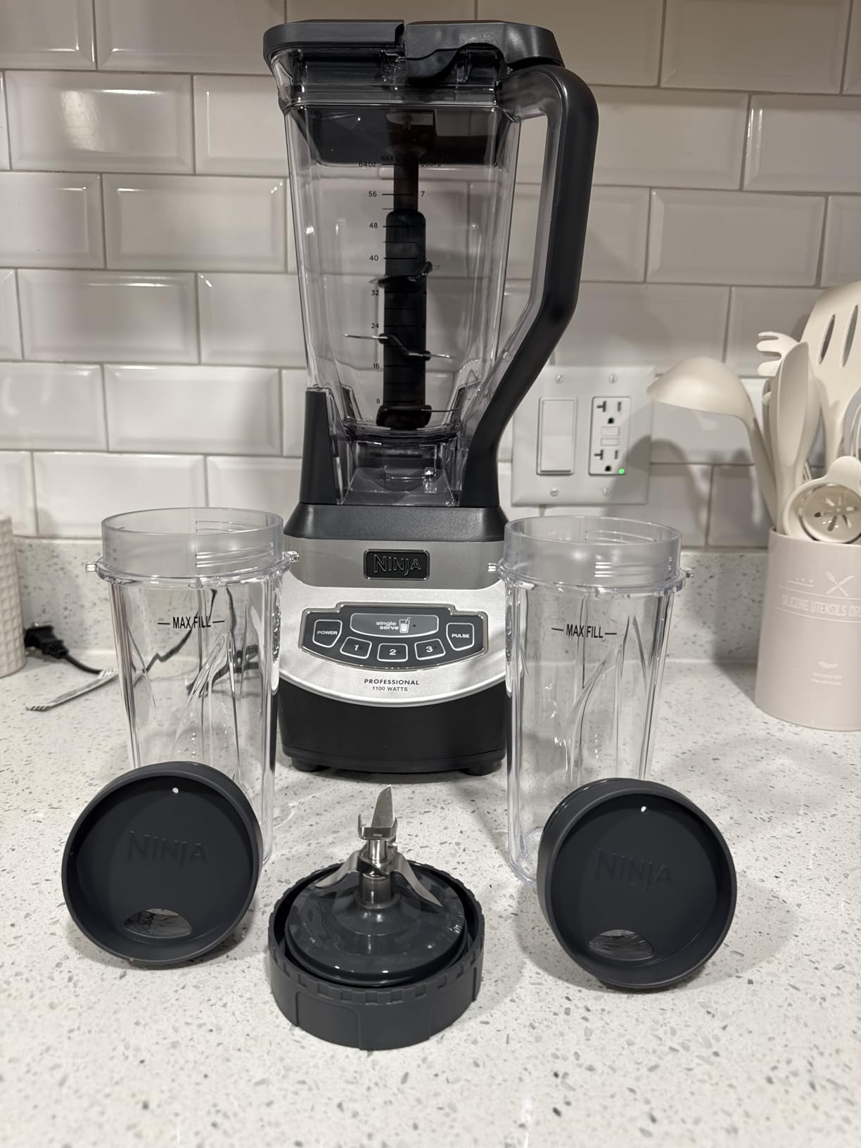 Ninja BL660 Professional Compact Smoothie & Food Processing Blender, 1100W customer photo 1