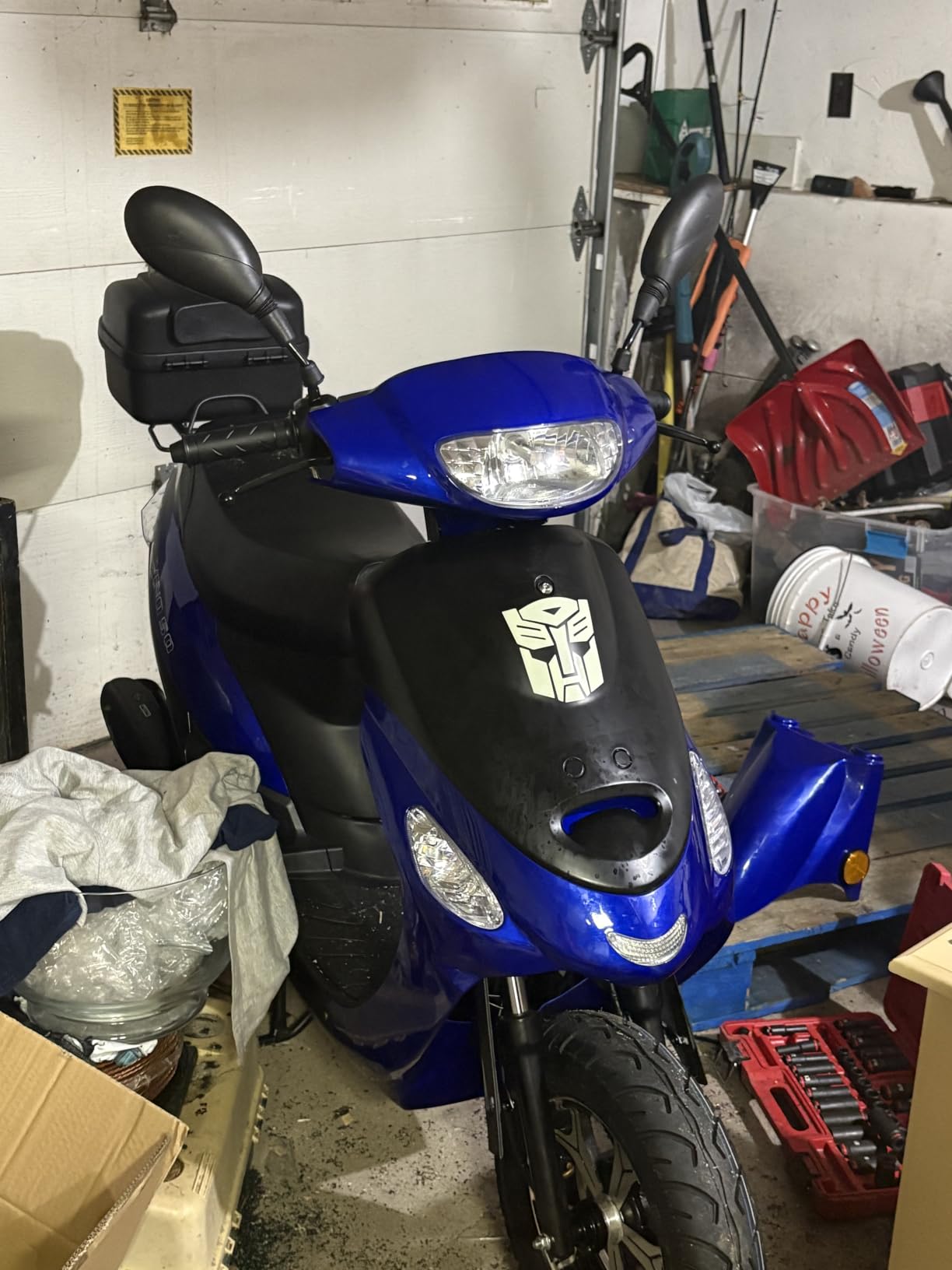 TAO 49cc / 50cc street legal fully automatic scooter moped with a Matching trunk customer photo 1