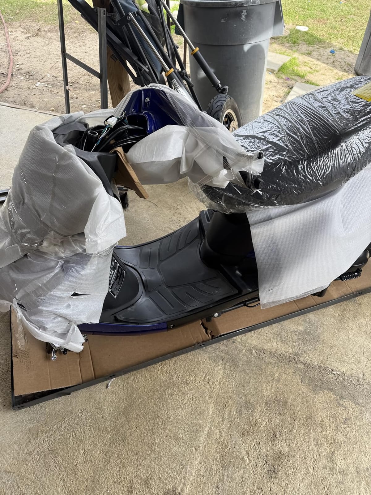 TAO 49cc / 50cc street legal fully automatic scooter moped with a Matching trunk customer photo 2
