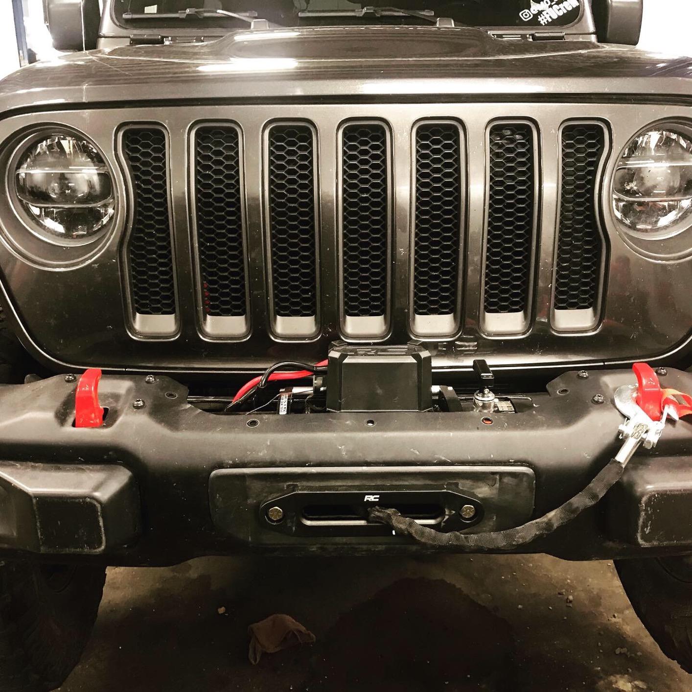 Rough Country 9,500LB PRO Series Winch with Synthetic Rope - 12V Waterproof 5.5HP Electric Winch for Jeeps, Trucks, Off Road Recovery Winch with Remote customer photo 2