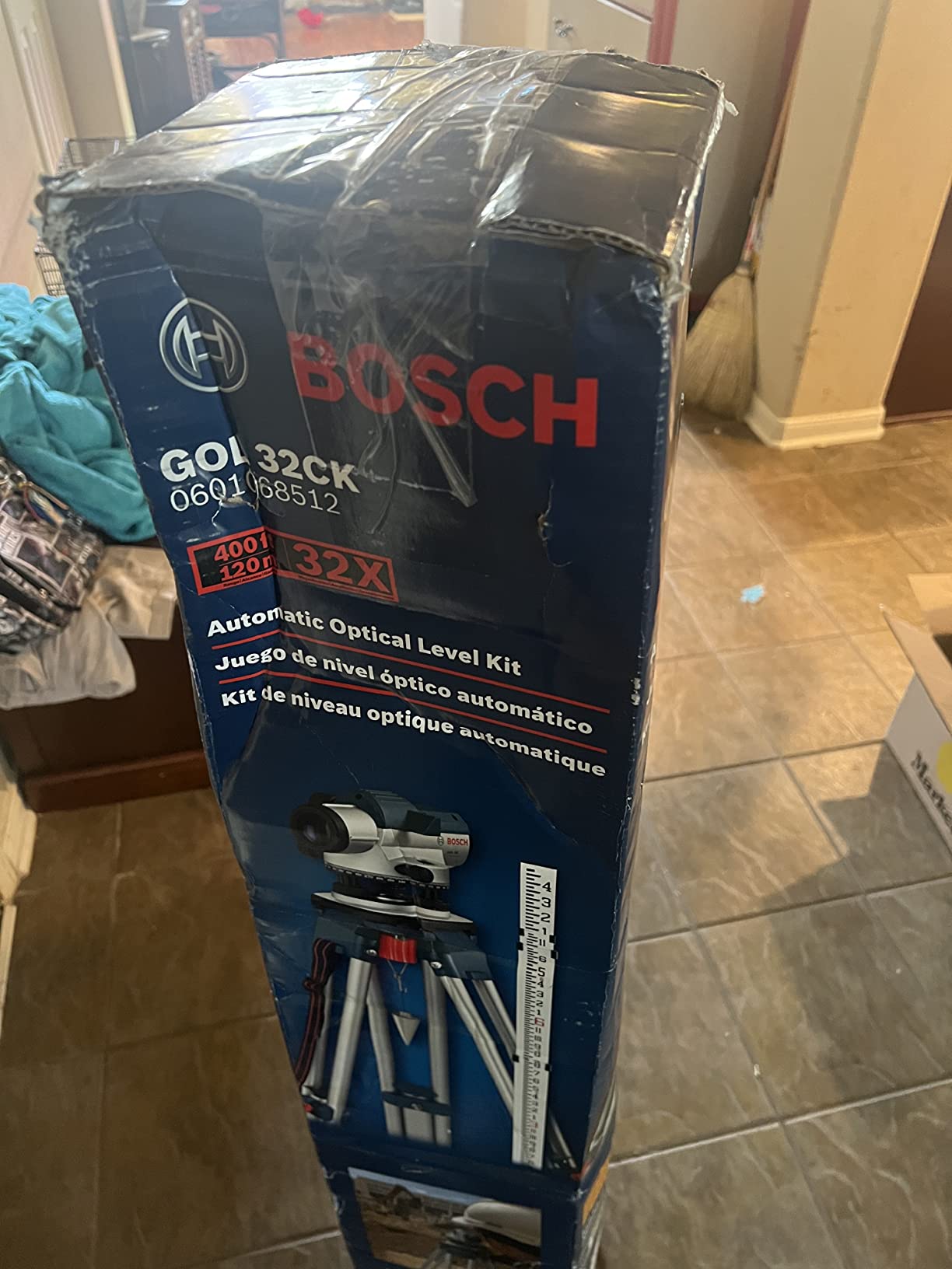 BOSCH GOL 32CK 32X Automatic Optical Level Kit, Includes Aluminum Tripod, Grade Rod, Plumb Bob, Tool Kit, & Carrying Case customer photo 1