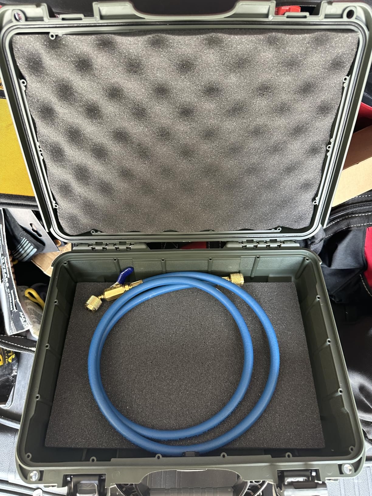 NANUK 910 Hard Case with Customizable Cubed Foam, IP67 Waterproof, Dustproof and Impact Resistant, 14.3