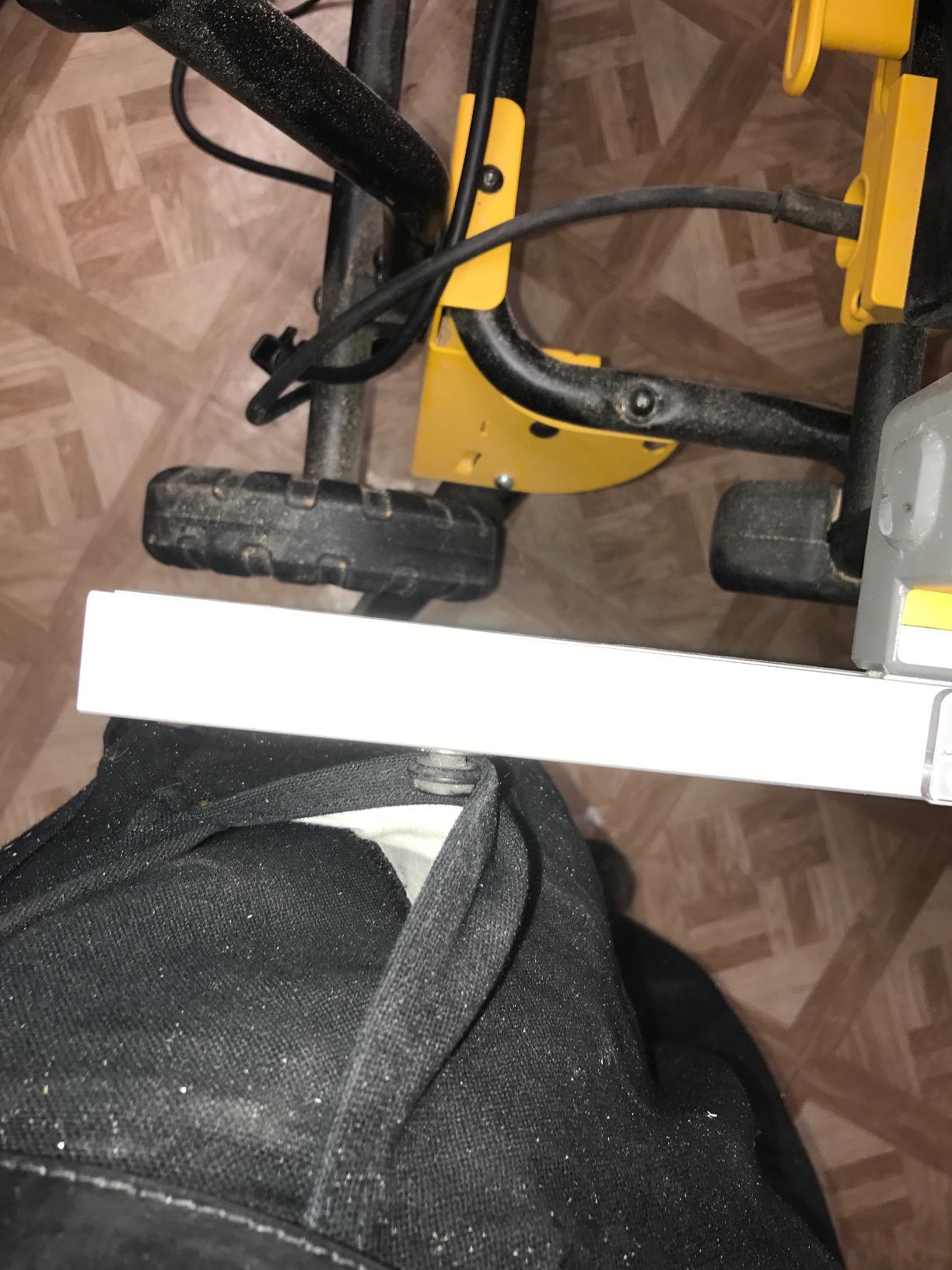 DEWALT Table Saw 10 Inch with Foldable Rolling Table Saw Stand, 15 Amp, 4800 RPM, 32-1/2-Inch Rip Capacity (DWE7491RS) customer photo 2