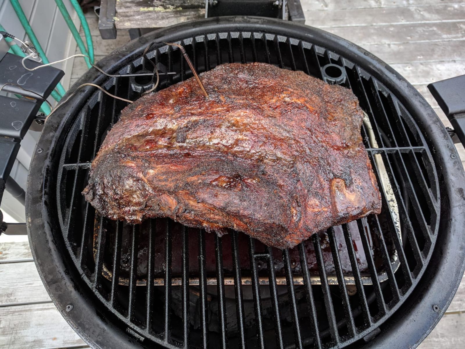AKORN Kamado Charcoal Grill and Smoker with Cast Iron Grates, Warming Rack and Locking Lid with 445 Cooking Square Inches in Graphite, Model E16620 customer photo 1
