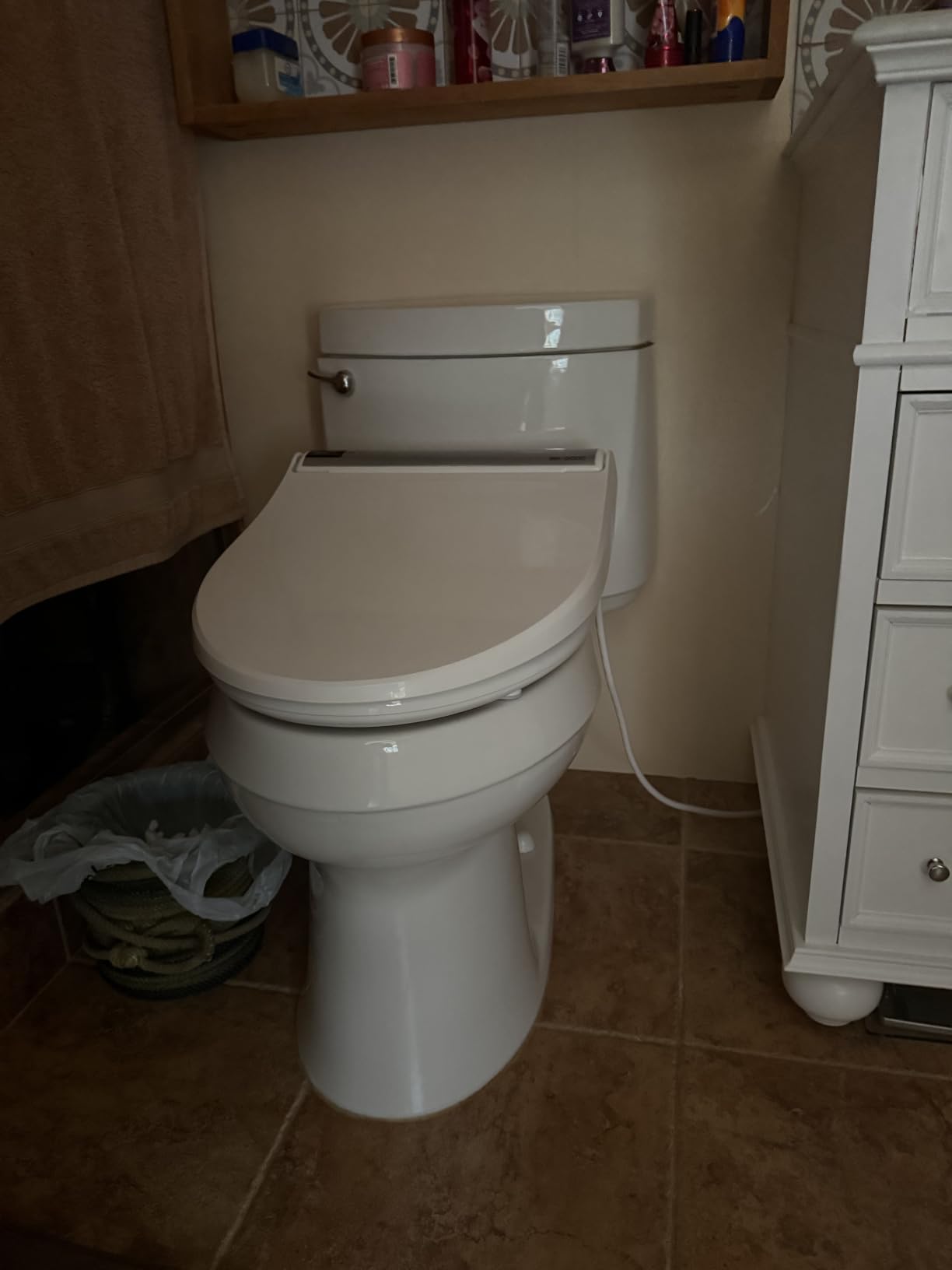 Bio Bidet BB2000 Bliss Electric Bidet Toilet Seat, Warm Water with Air Dryer, Heated Seat with Sensor and Slow Close Lid, Night Light, Remote Control, Elongated, White customer photo 2