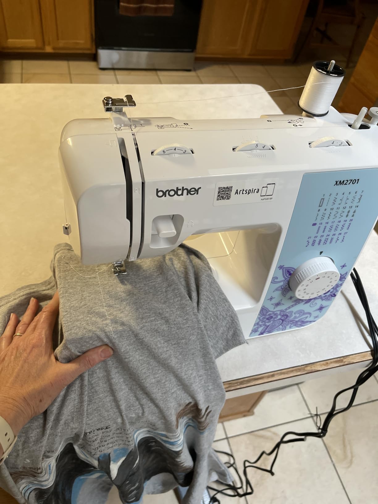 Brother Sewing Machine, XM2701, Portable Sewing Machine, 27 Stitches | Easy sewing machine with 6 sewing feet, auto needle threader, and free arm for cuffs, sleeves, and pant legs customer photo 1