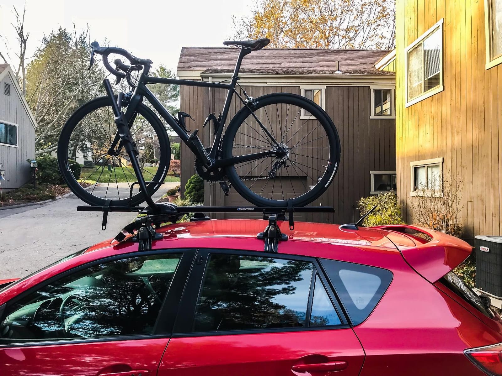 RockyMounts Tomahawk upright roof bike rack customer photo 1
