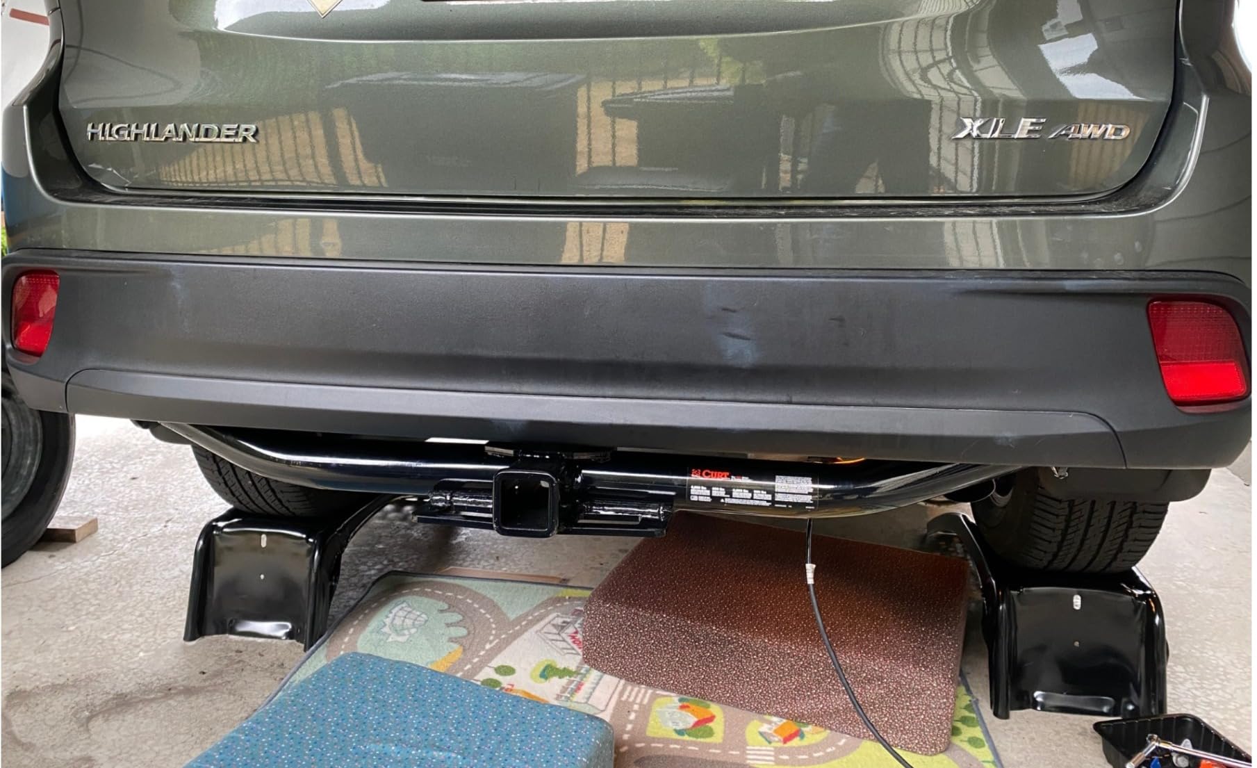 CURT 13200 Class 3 Trailer Hitch, 2