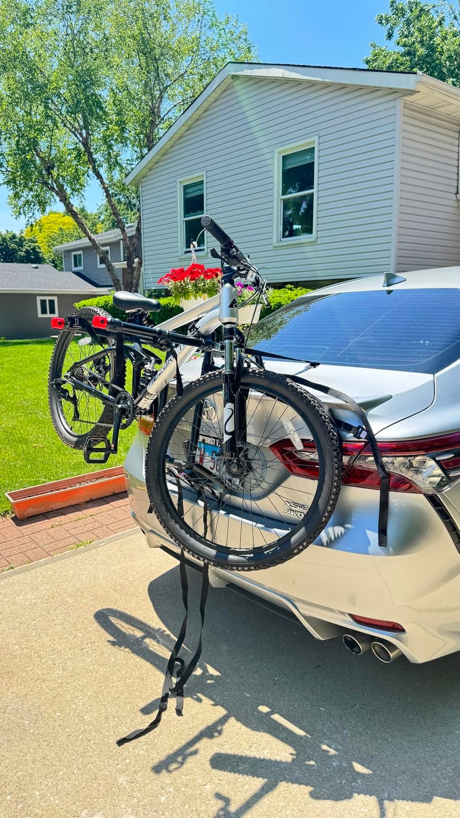 Allen Sports Deluxe Trunk Mount 3-Bike Carrier, Model 103DN-R, Black customer photo 1