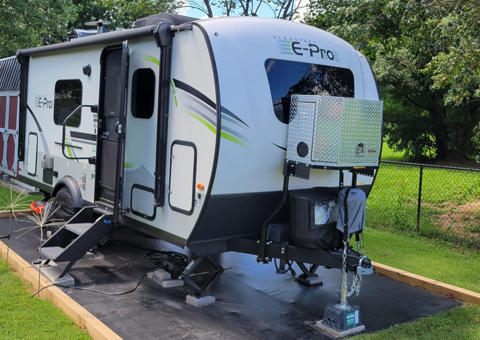 Stromberg Carlson CC-255 Trailer Tray - A-Frame Mounted Tray, RV Generator Mount, Trailer Cargo Carrier, Travel Storage Solutions, Front Mount Cargo Carrier & Rack - Black customer photo 1