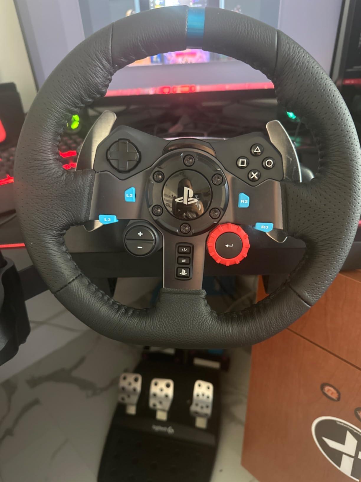 Logitech G29 Driving Force Racing Wheel and Floor Pedals, Real Force Feedback, Stainless Steel Paddle Shifters, Leather Steering Wheel Cover for PS5, PS4, PC, Mac - Black customer photo 2