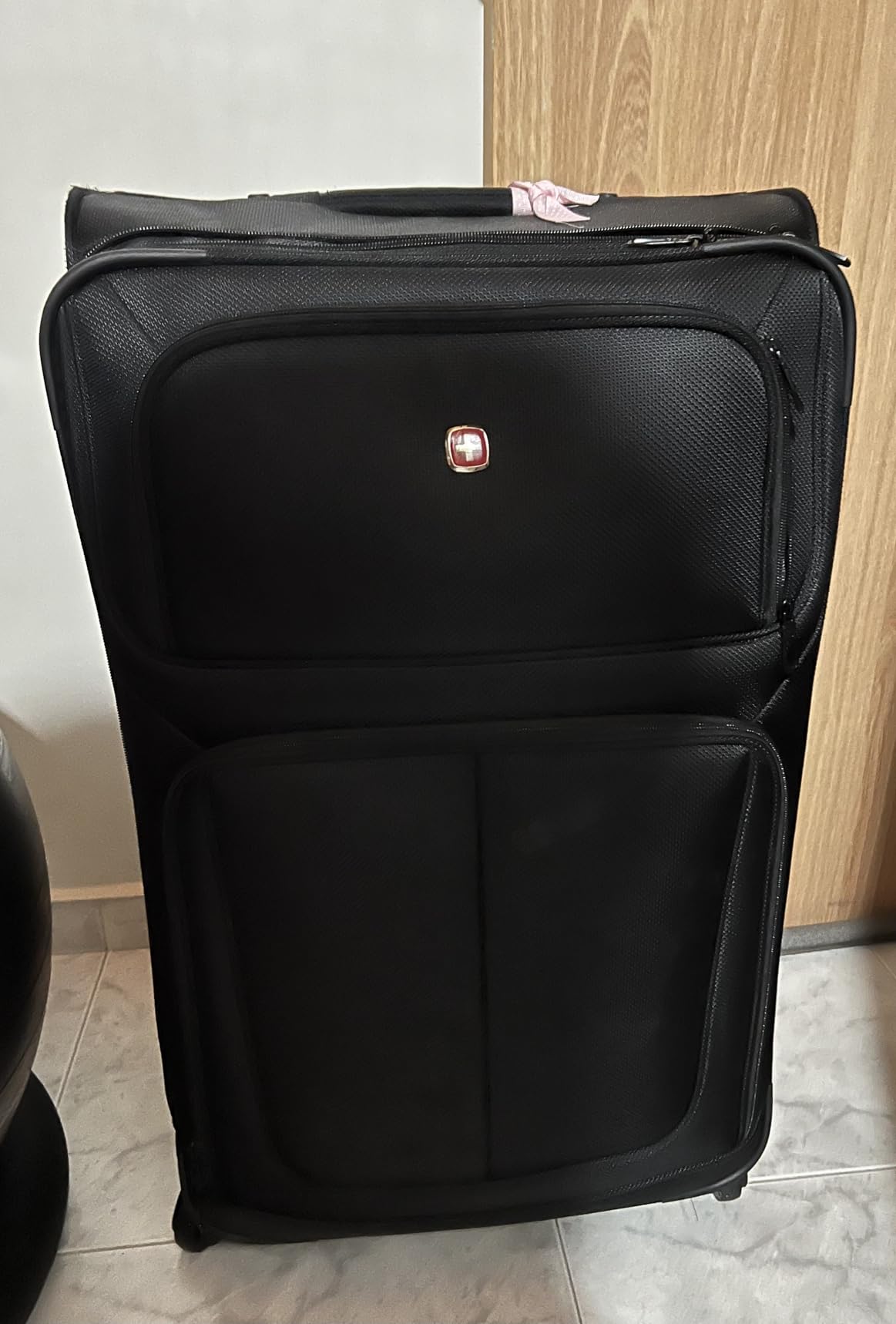SWISSGEAR Sion Softside Expandable Spinner Luggage Durable Lightweight Travel Suitcase, Dark Grey, Checked-Large customer photo 2