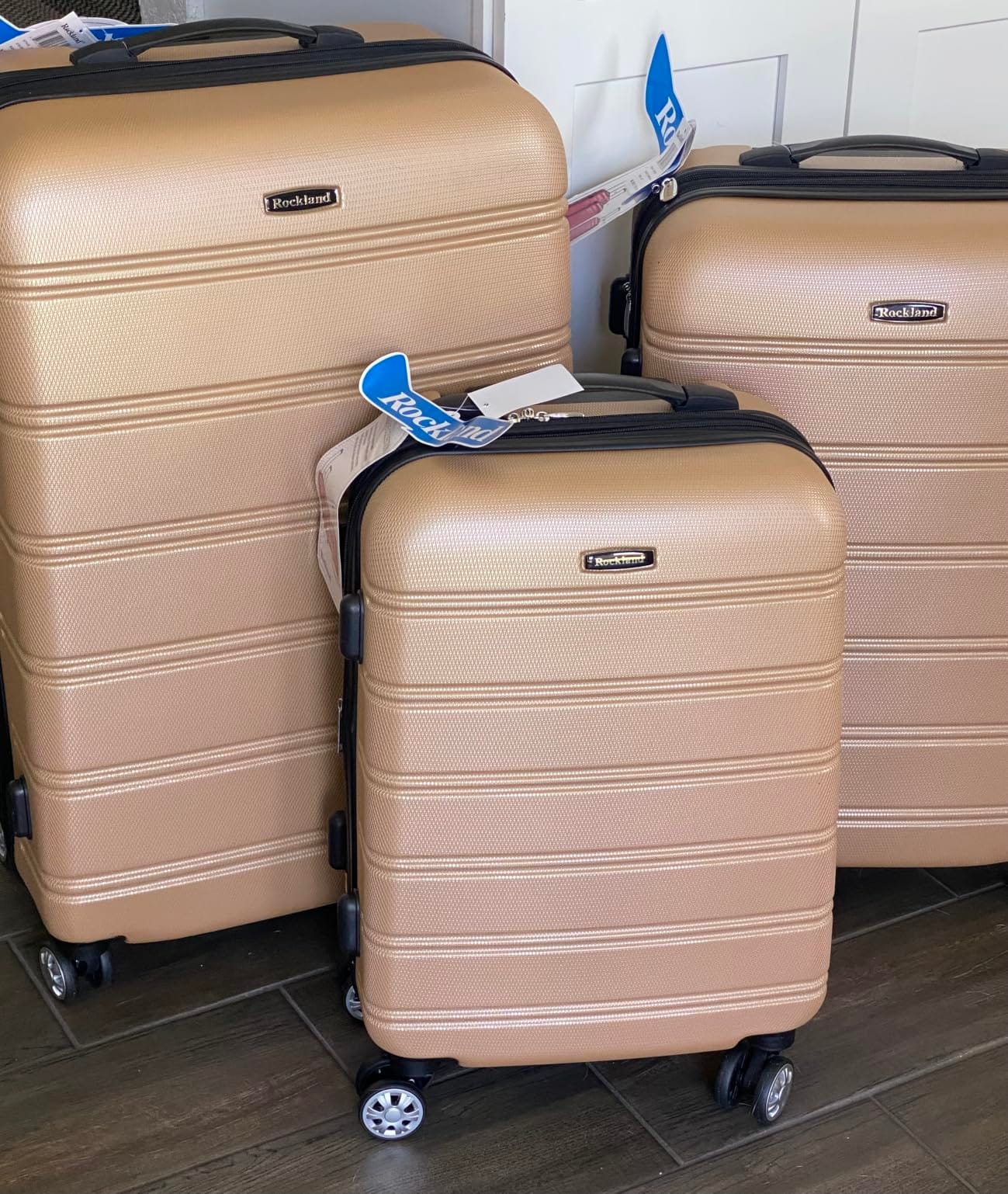 Rockland Melbourne Hardside Expandable Spinner Wheel Luggage, White, 2 Piece (20