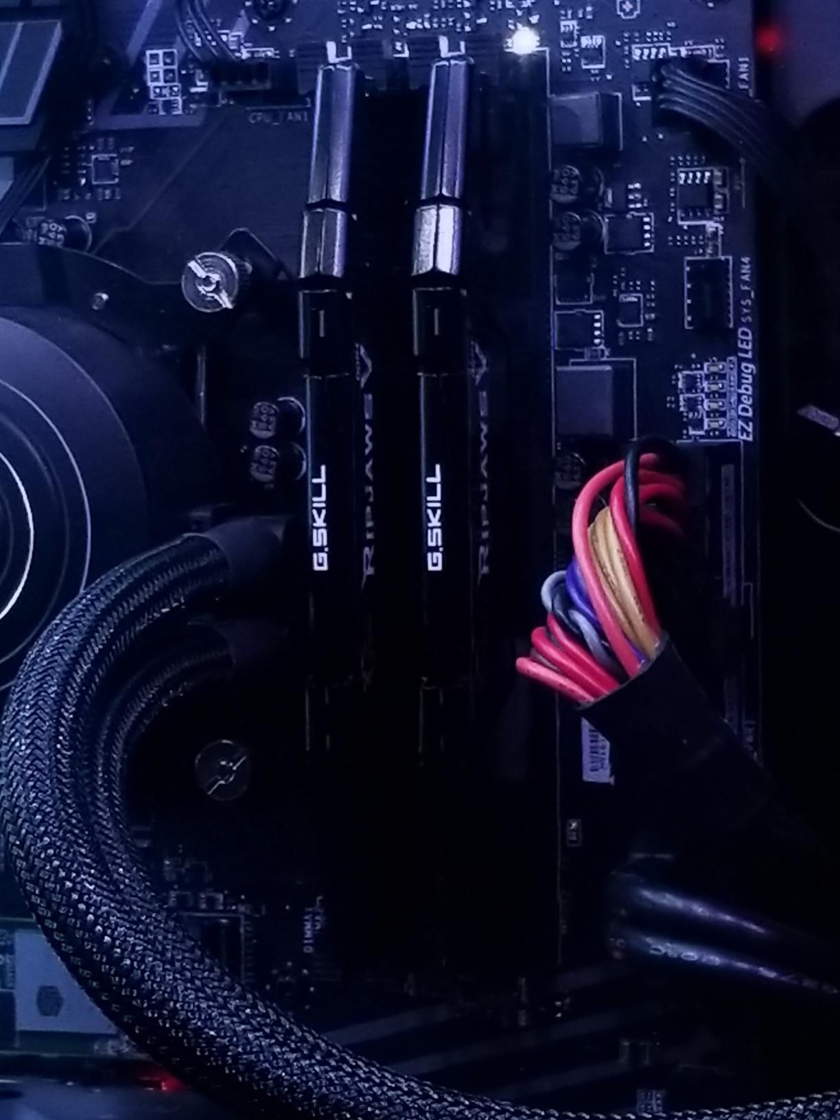 G.SKILL RipjawsV Series DDR4 RAM 16GB (2x8GB) 3200MT/s CL16-18-18-38 1.35V Intel AMD Desktop Computer Memory customer photo 2