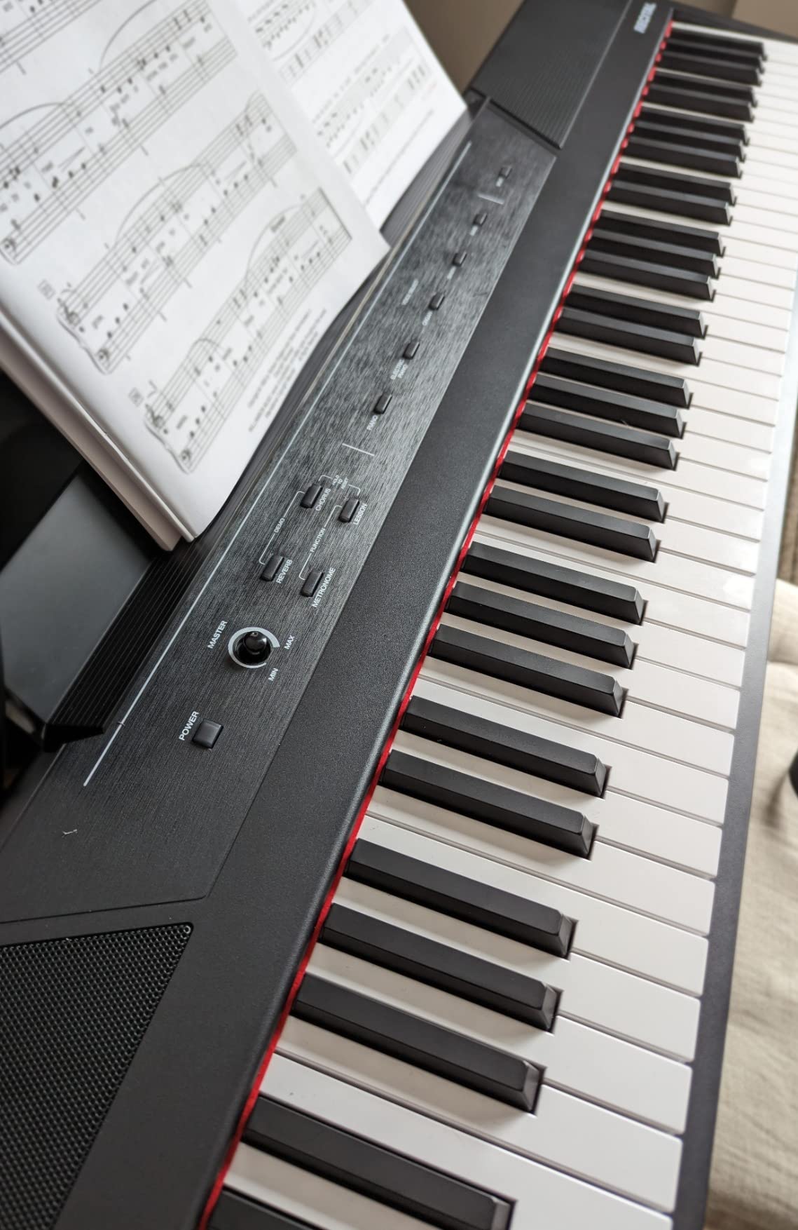Alesis Recital 88-Key Digital Piano Keyboard with Semi-Weighted Keys, 20W Speakers, 5 Voices, and Piano Lessons customer photo 2