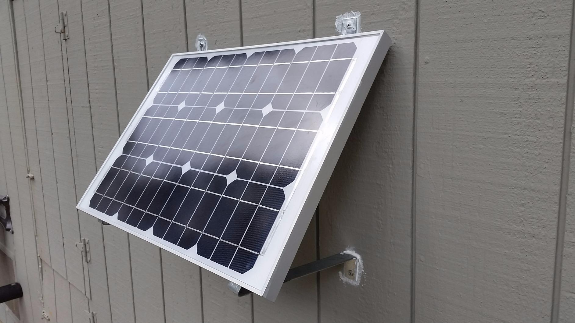 Amtrak Solar 12-Inch Solar Attic Fan, Powerful 50 Watt Fan Quietly Cools Attic, Garage, or Greenhouse & Ventilates to Protect Against Moisture customer photo 1