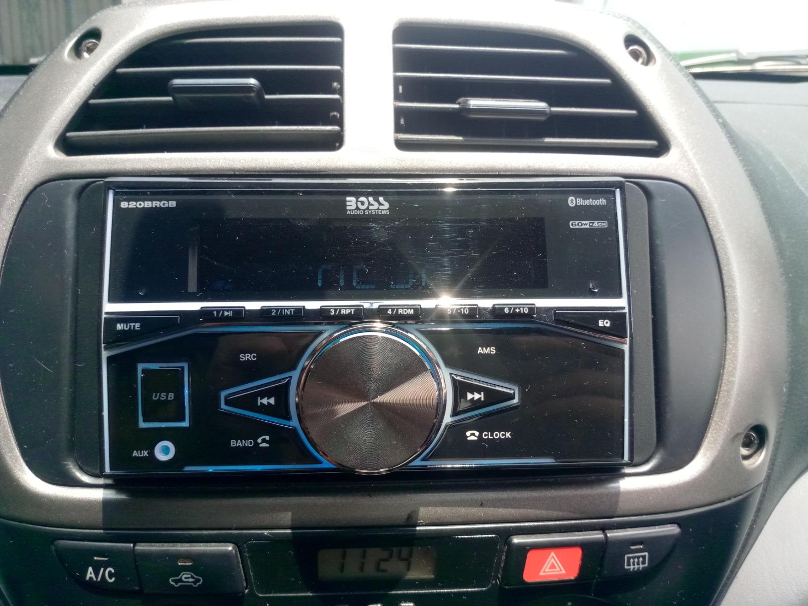 BOSS Audio Systems 820BRGB Double DIN Bluetooth Car Stereo, No DVD, USB customer photo 2